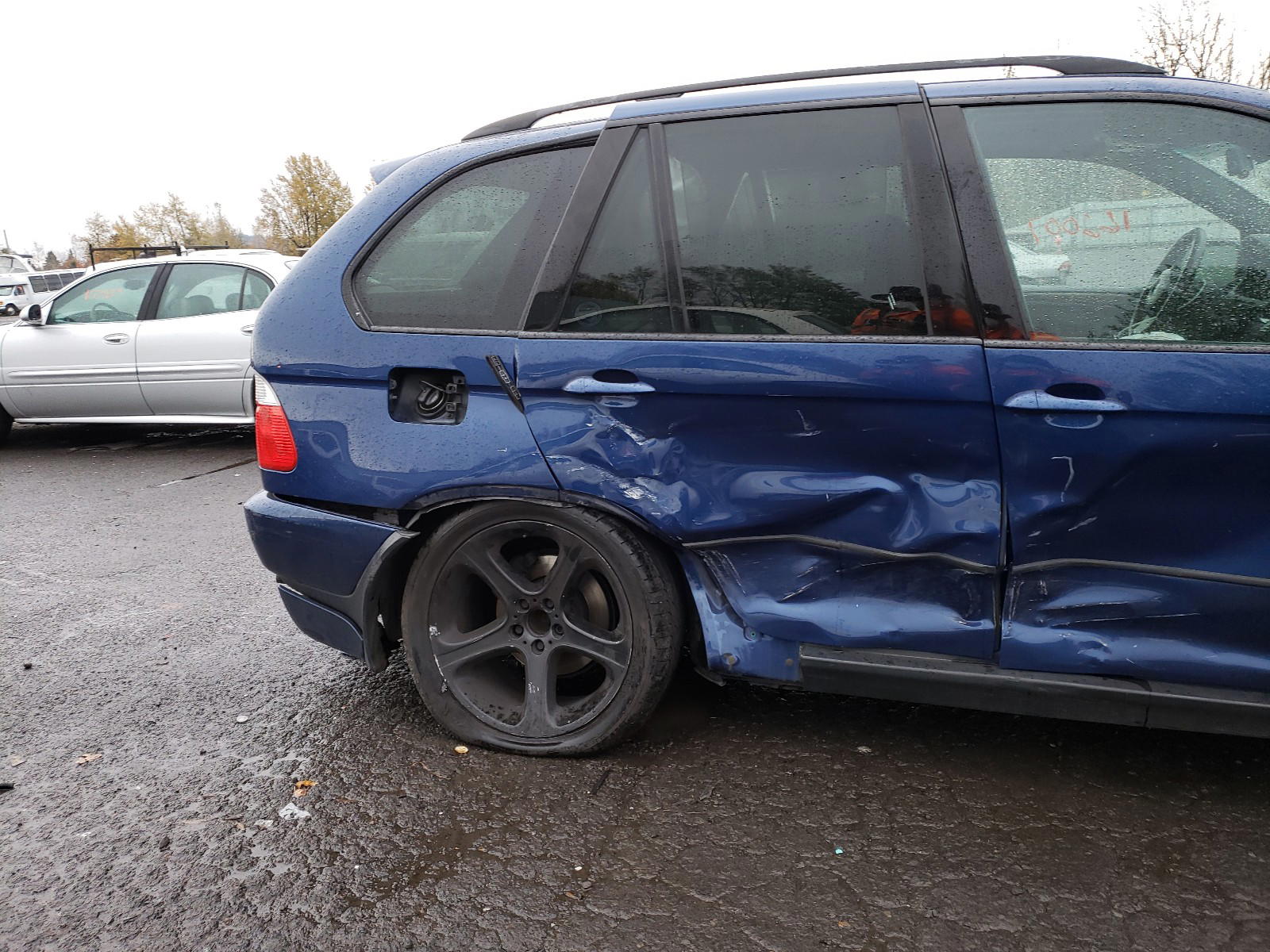 Photo 9 from auction – 2005 BMW X5 4.8IS with VIN 5UXFA93505LE82415