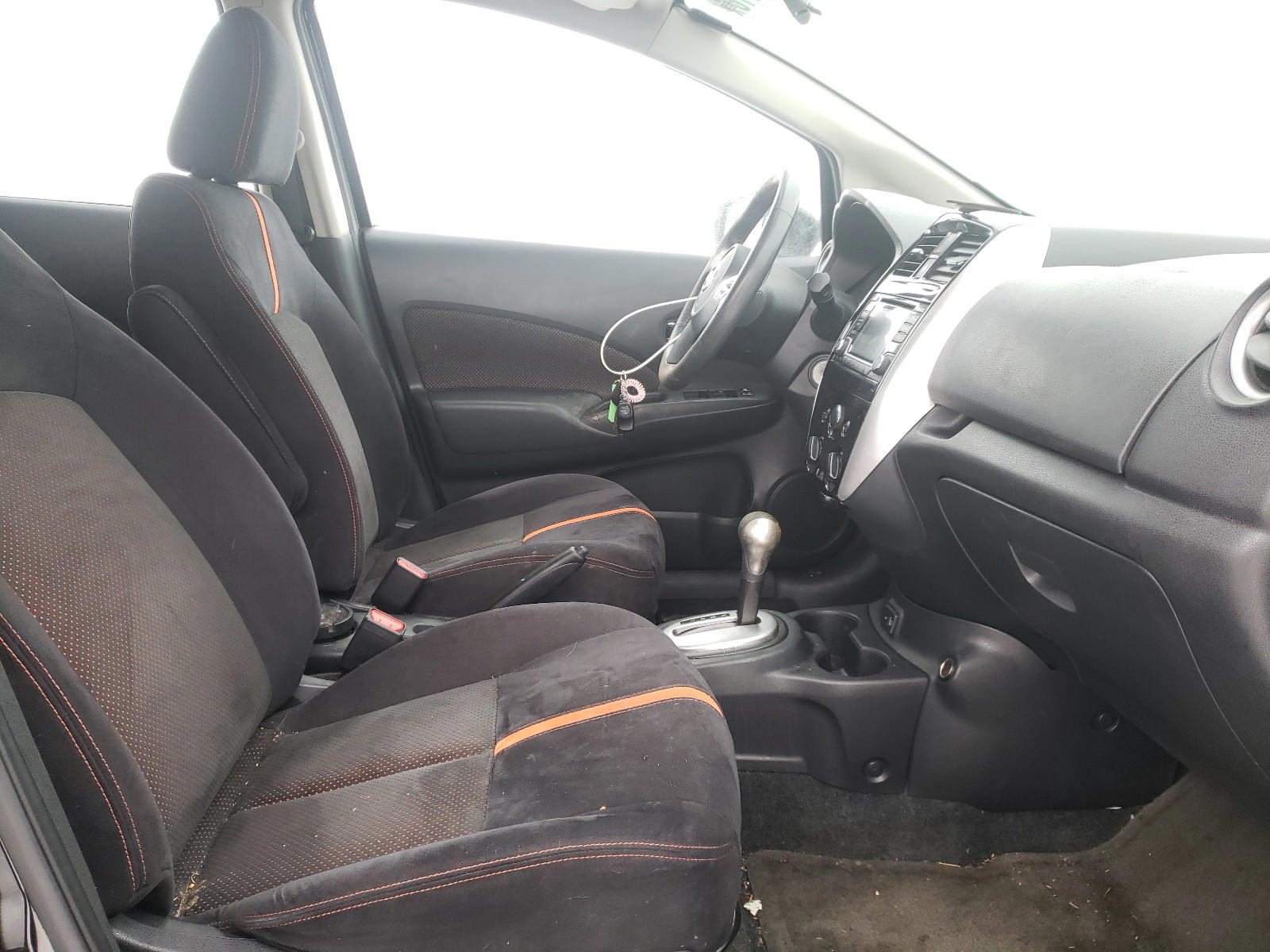 Photo 5 from auction – 2017 NISSAN VERSA NOTE with VIN 3N1CE2CP4HL375670