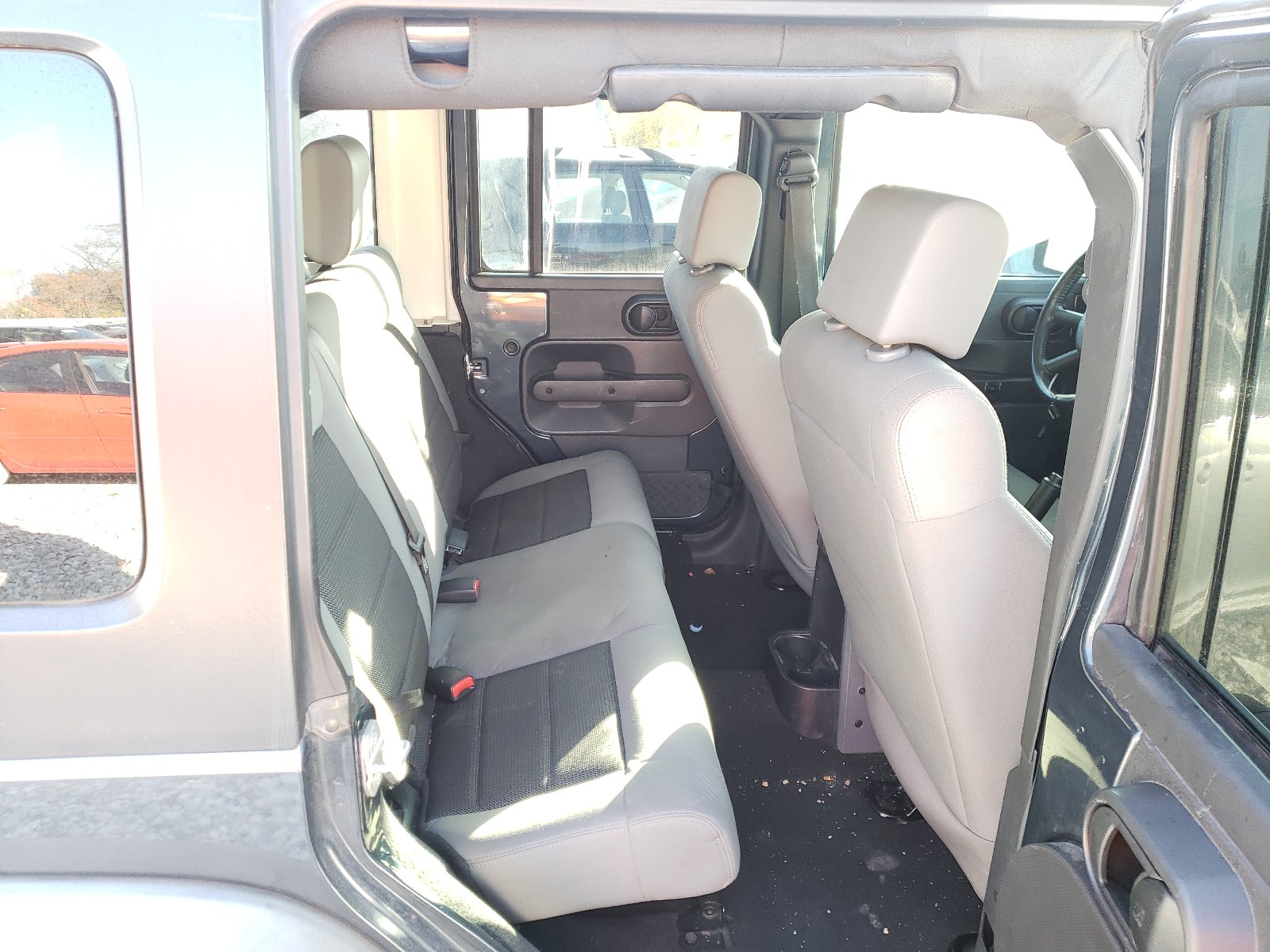 Photo 6 from auction – 2008 JEEP WRANGLER U with VIN 1J4GA39198L623355