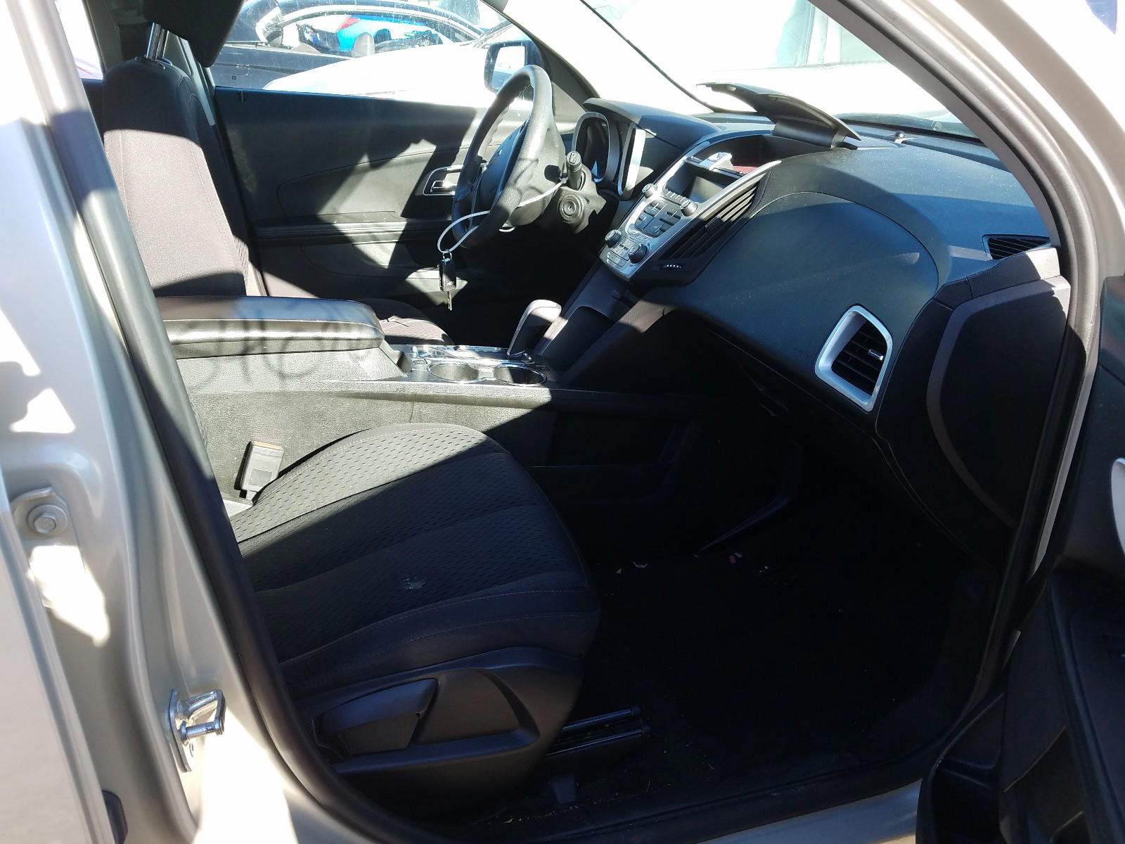 Photo 5 from auction – 2015 CHEVROLET EQUINOX LS with VIN 2GNALAEK2F6356436