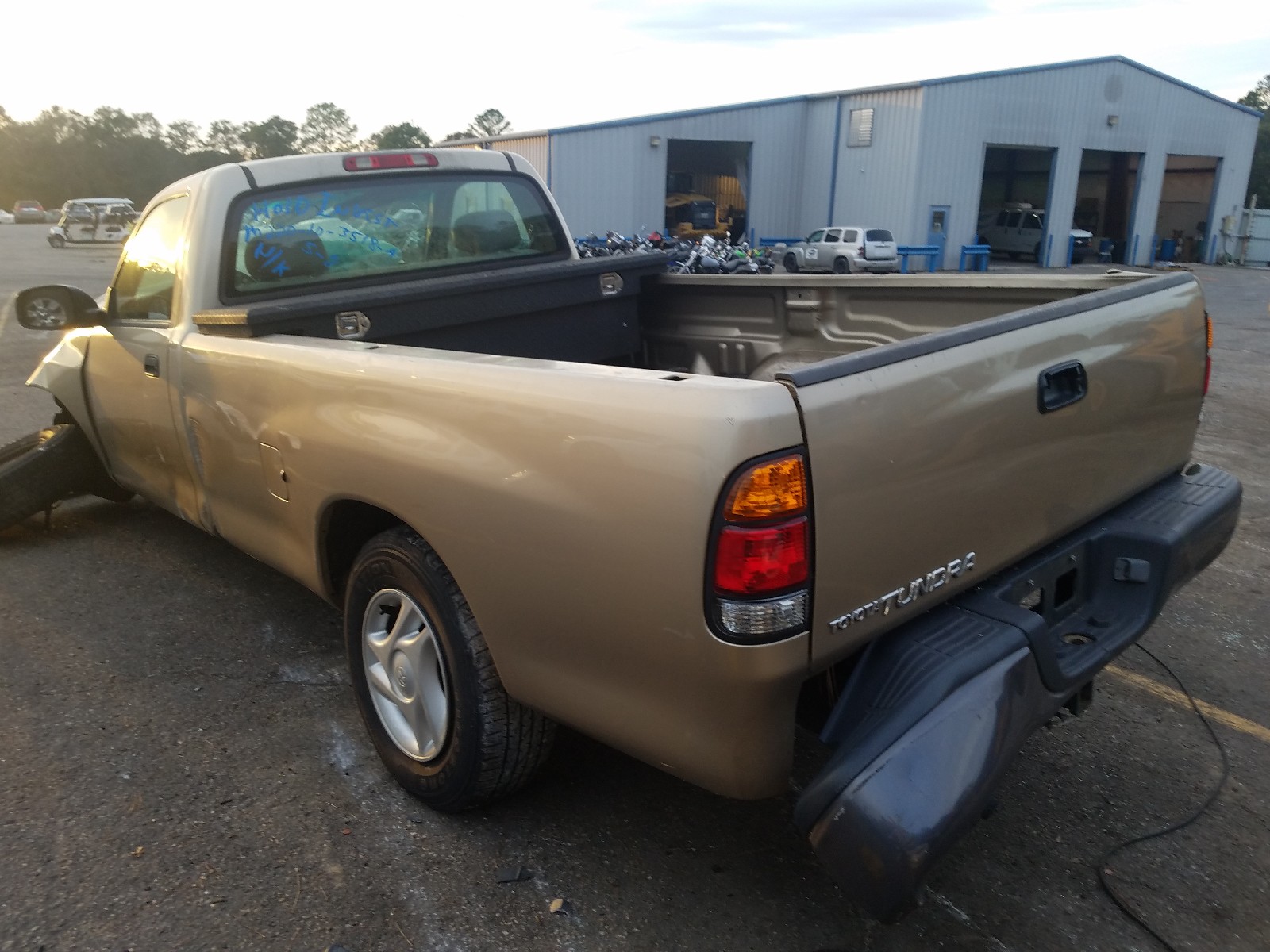 Photo 3 from auction – 2003 TOYOTA TUNDRA with VIN 5TBJN32153S381044