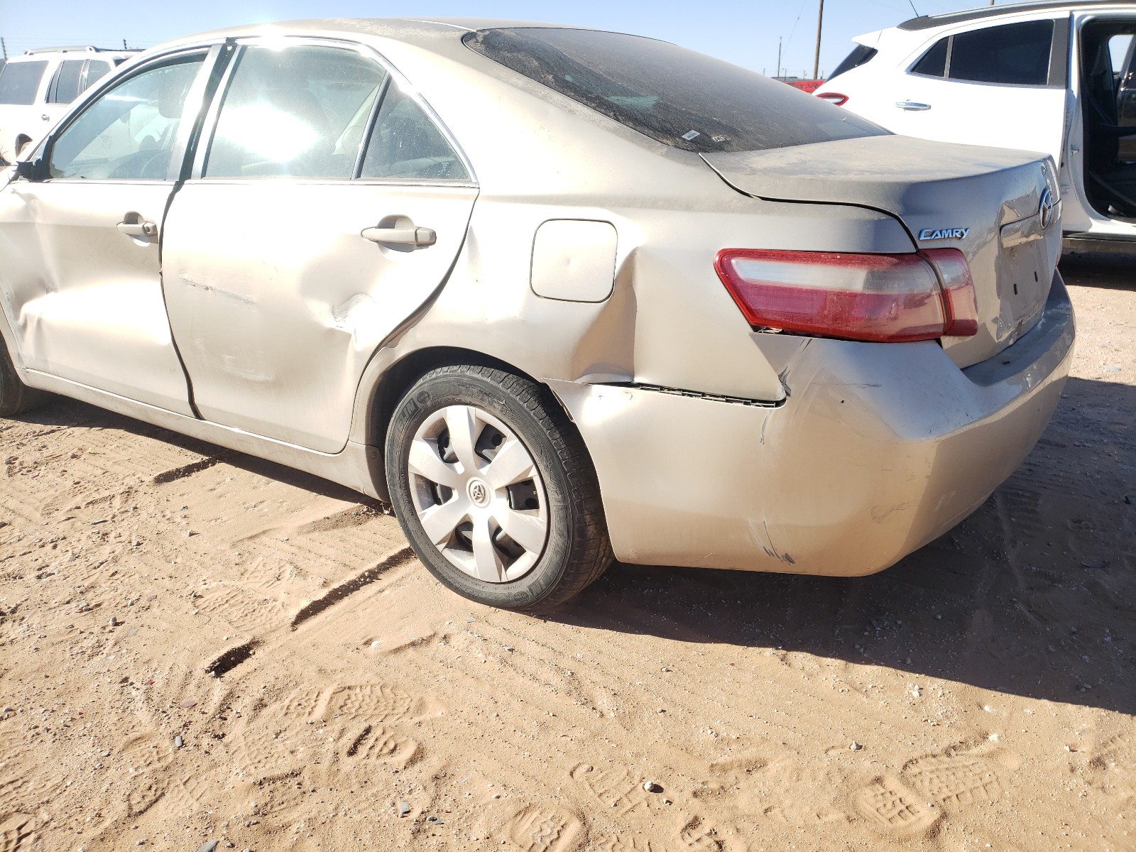 Photo 10 from auction – 2007 TOYOTA CAMRY CE with VIN 4T4BE46K47R005894