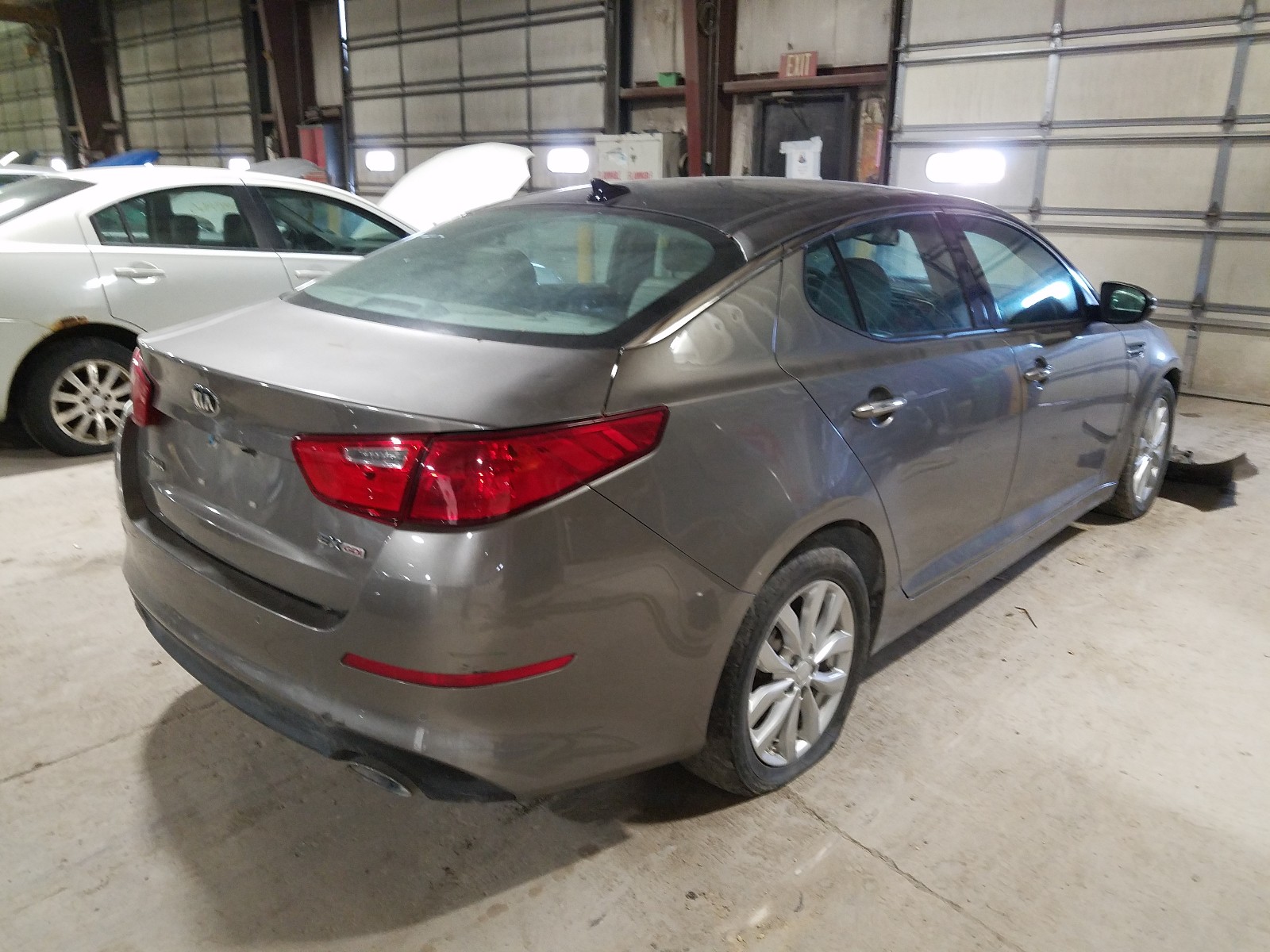 Photo 4 from auction – 2015 KIA OPTIMA EX with VIN 5XXGN4A7XFG427454