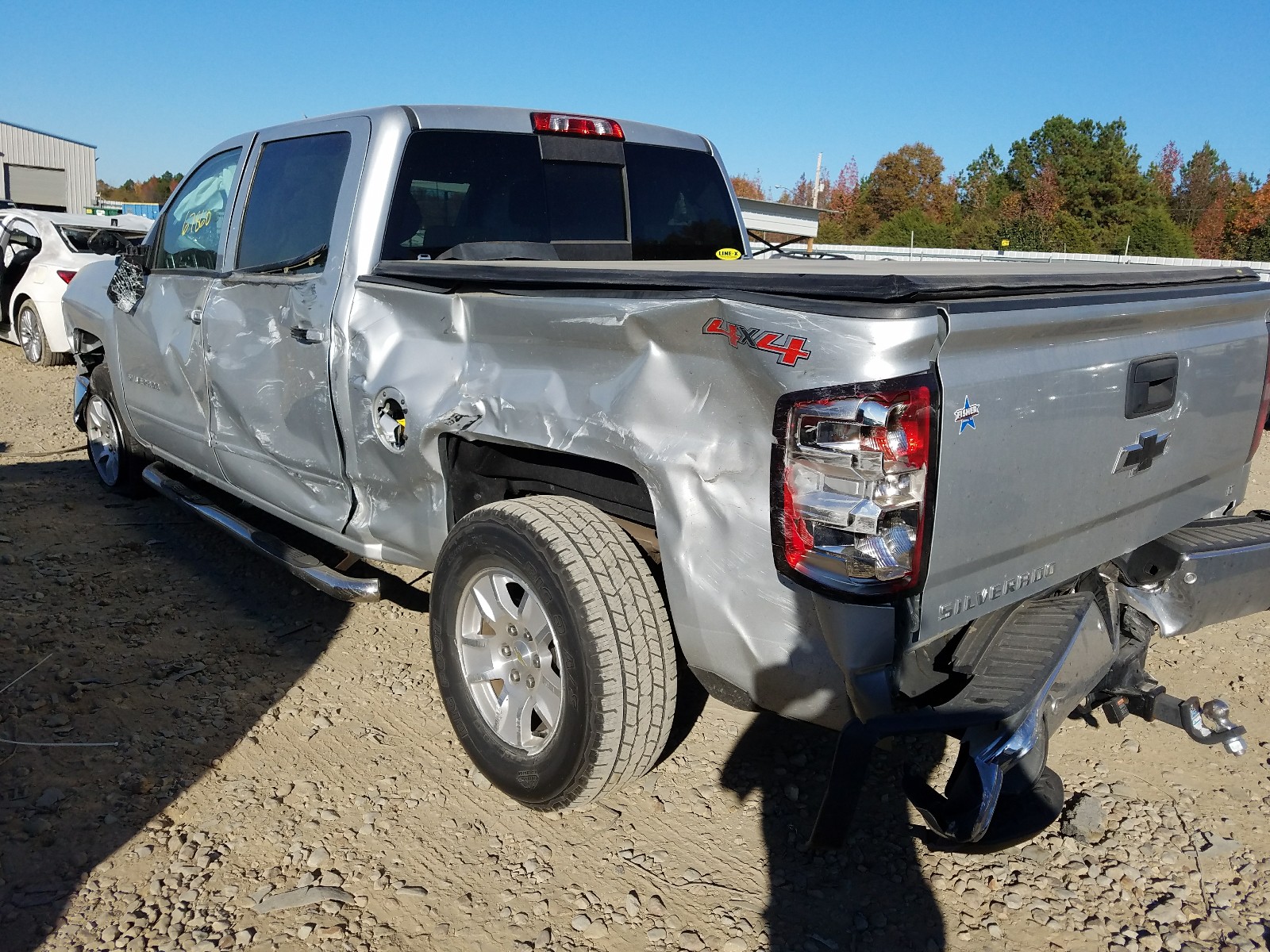 Photo 9 from auction – 2015 CHEVROLET SILVERADO with VIN 3GCUKREC5FG523800