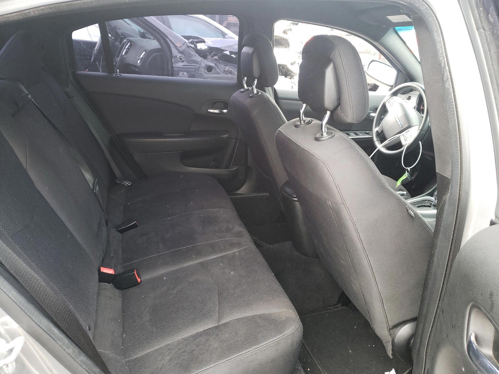 Photo 6 from auction – 2013 CHRYSLER 200 TOURIN with VIN 1C3CCBBB7DN516240