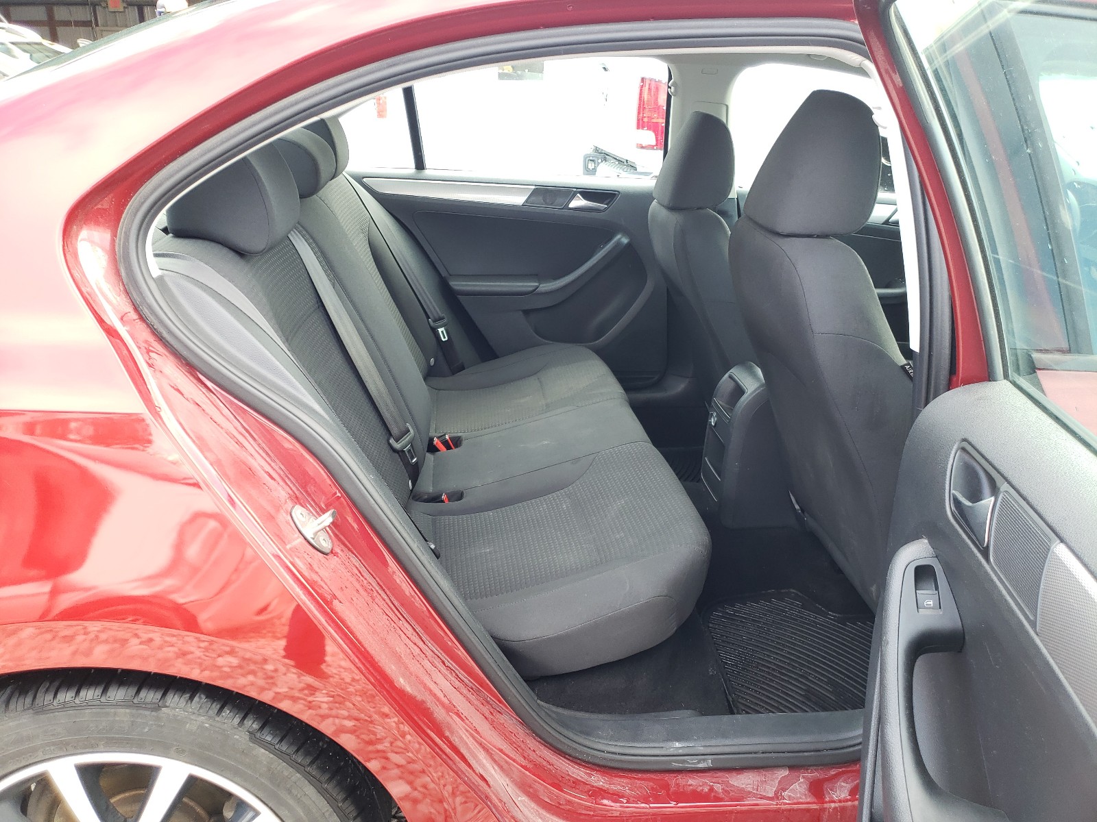 Photo 6 from auction – 2016 VOLKSWAGEN JETTA SE with VIN 3VWD67AJ3GM295745