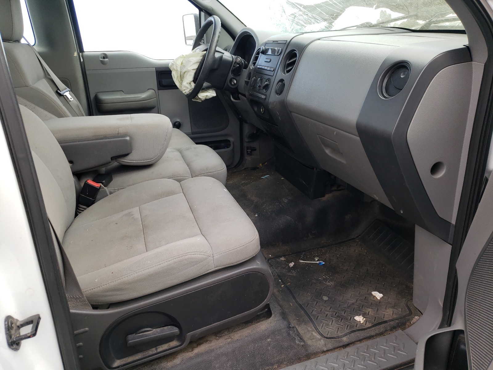 صورة رقم 5 من المزاد - 2005 FORD F150 مع VIN 1FTRF12W05NB97999