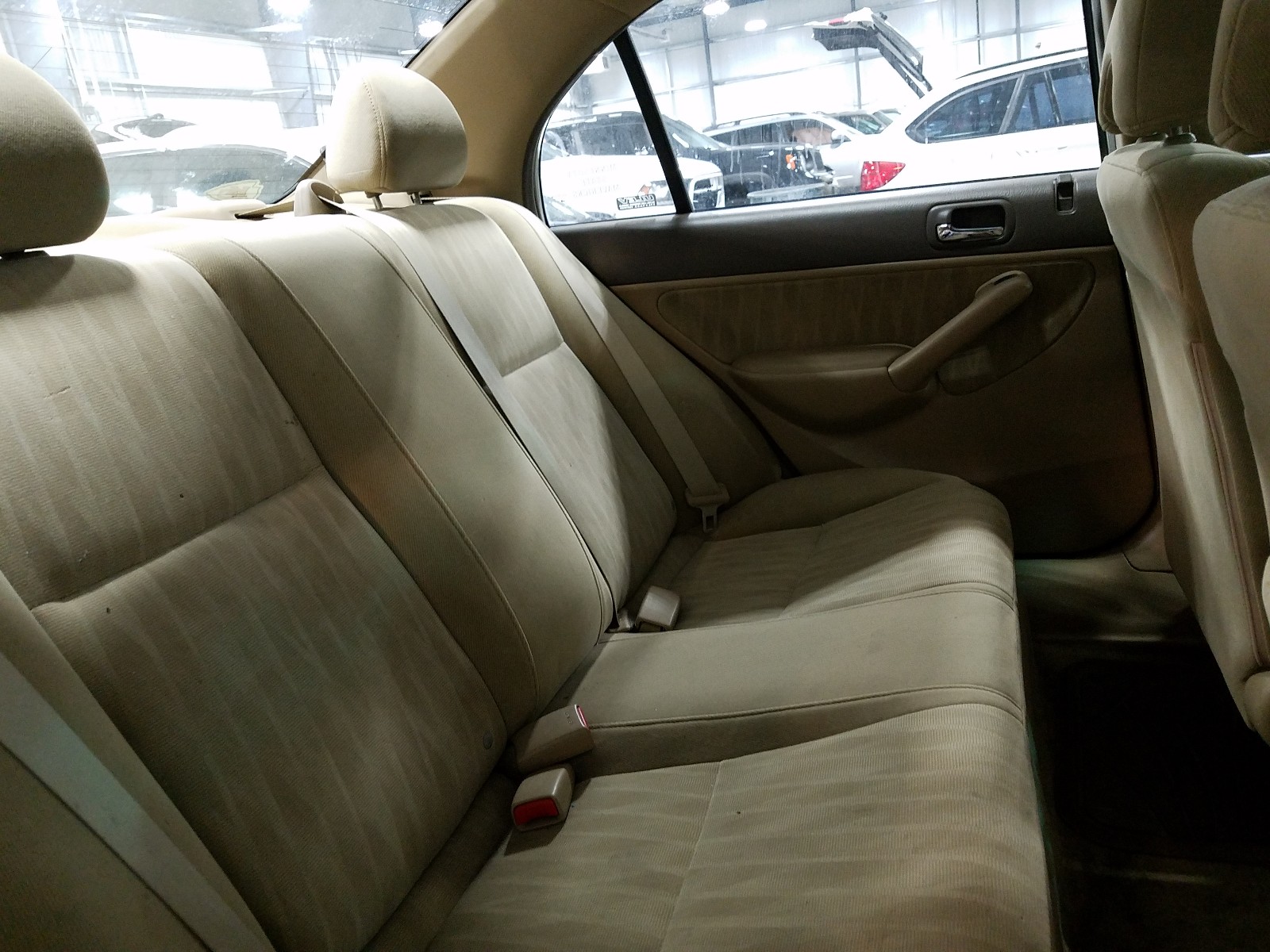 Photo 6 from auction – 2004 HONDA CIVIC LX with VIN 2HGES16634H636089