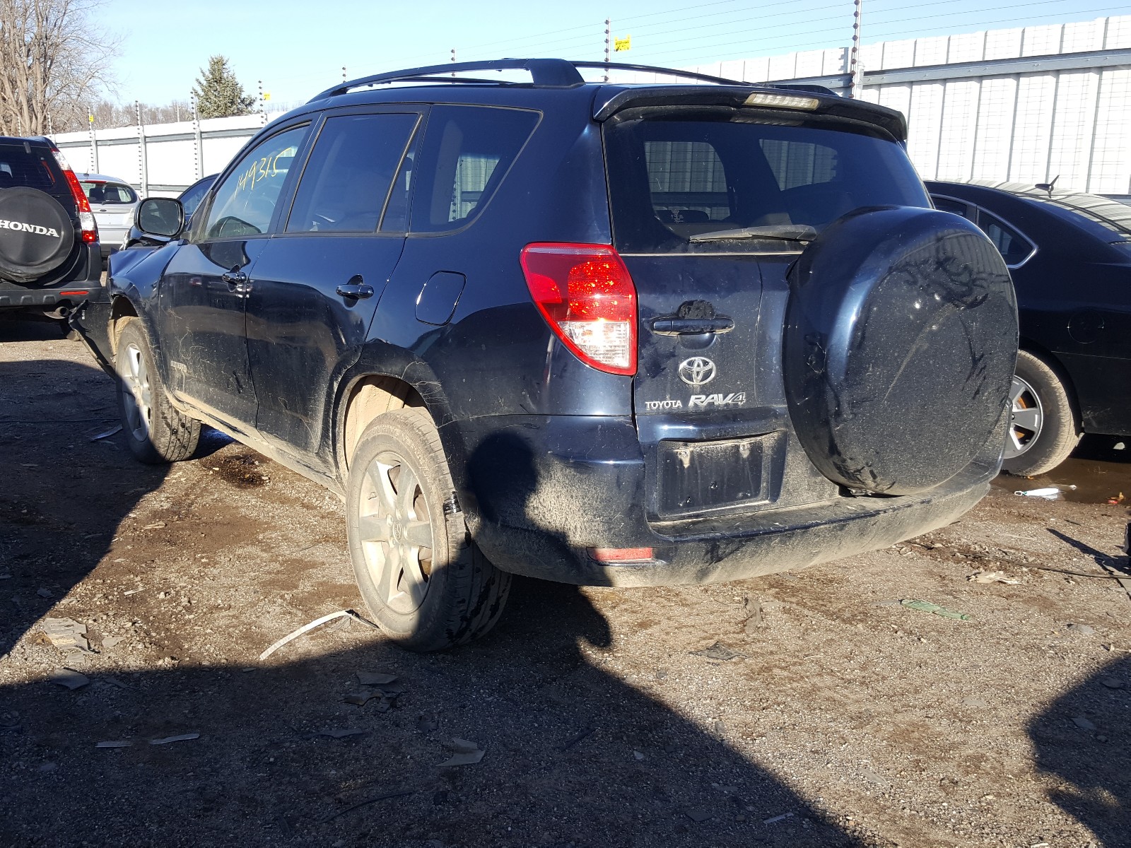 Photo 3 from auction – 2007 TOYOTA RAV4 LIMIT with VIN JTMBD31V276028821