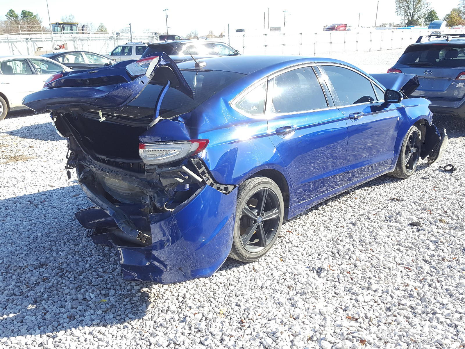 Photo 4 from auction – 2016 FORD FUSION with VIN 3FA6P0H73GR311445