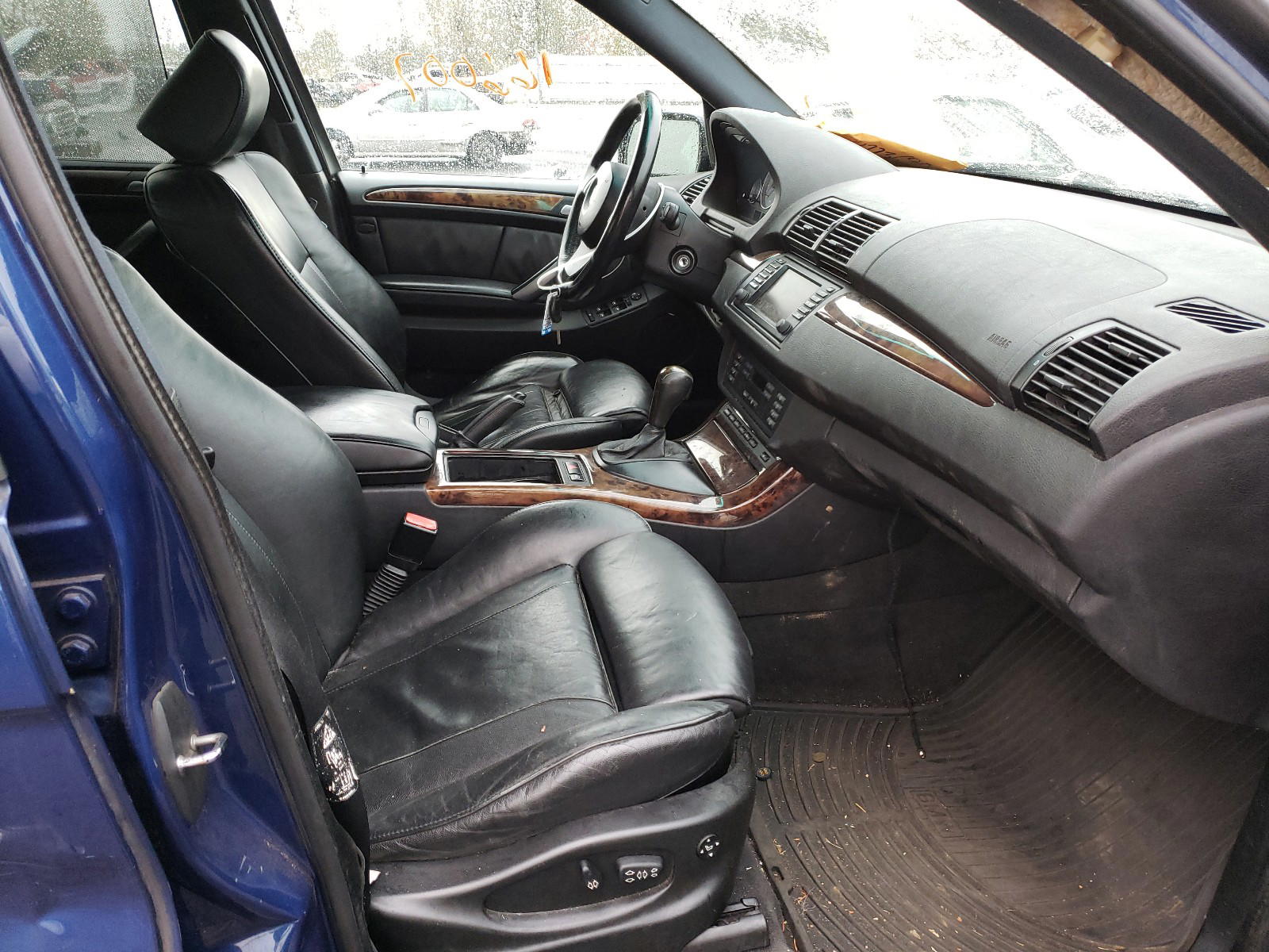 Photo 5 from auction – 2005 BMW X5 4.8IS with VIN 5UXFA93505LE82415