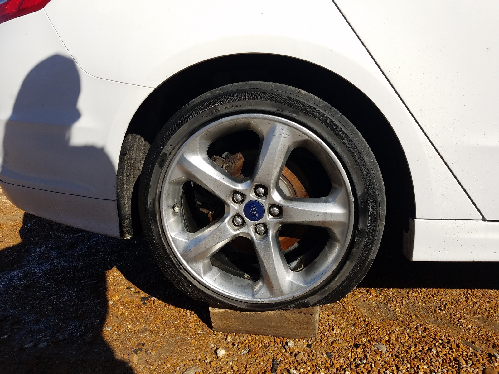 Photo 9 from auction – 2016 FORD FUSION SE with VIN 3FA6P0HD8GR364308