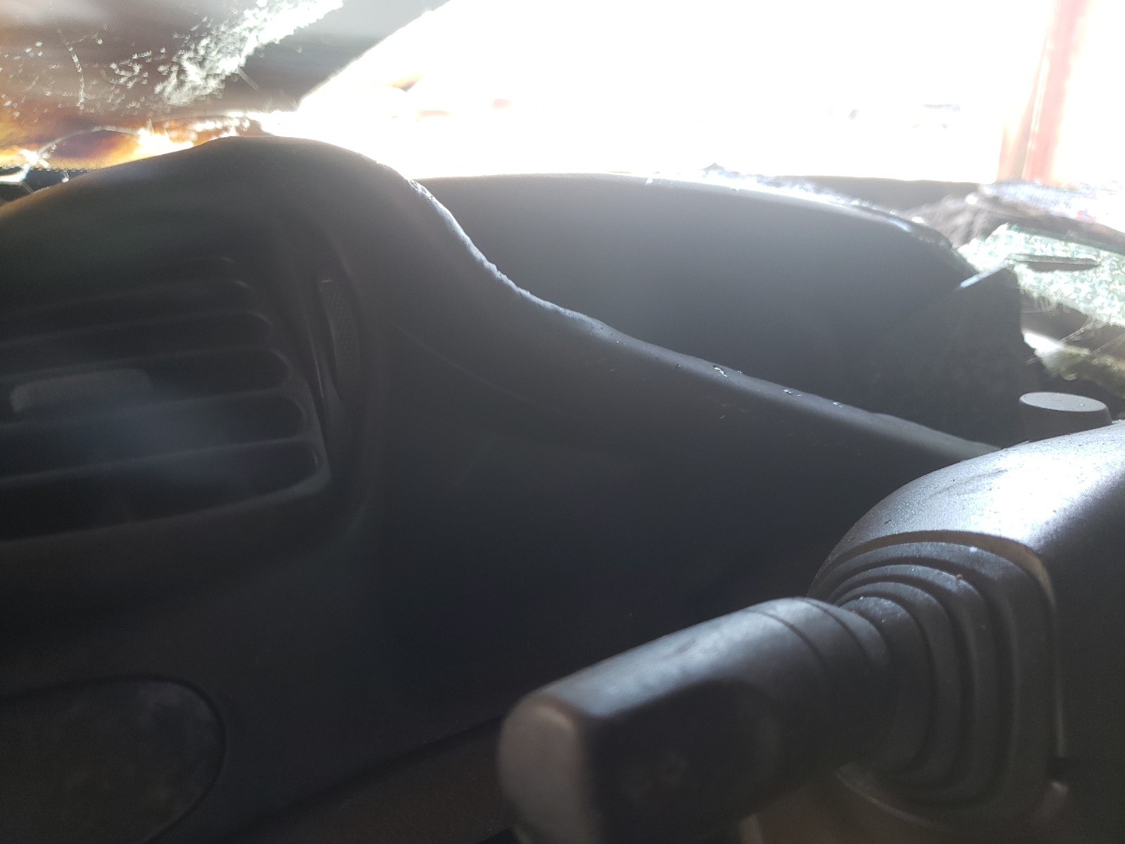 Photo 8 from auction – 2000 FORD CONTOUR SE with VIN 1FAFP66L0YK137469