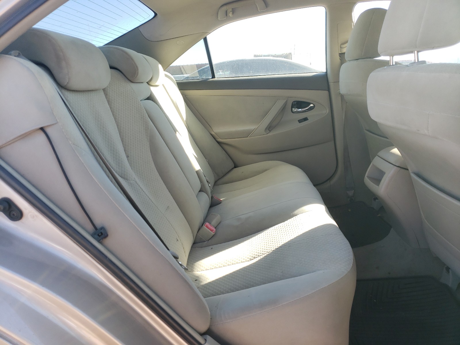 Photo 6 from auction – 2007 TOYOTA CAMRY CE with VIN 4T4BE46K47R005894