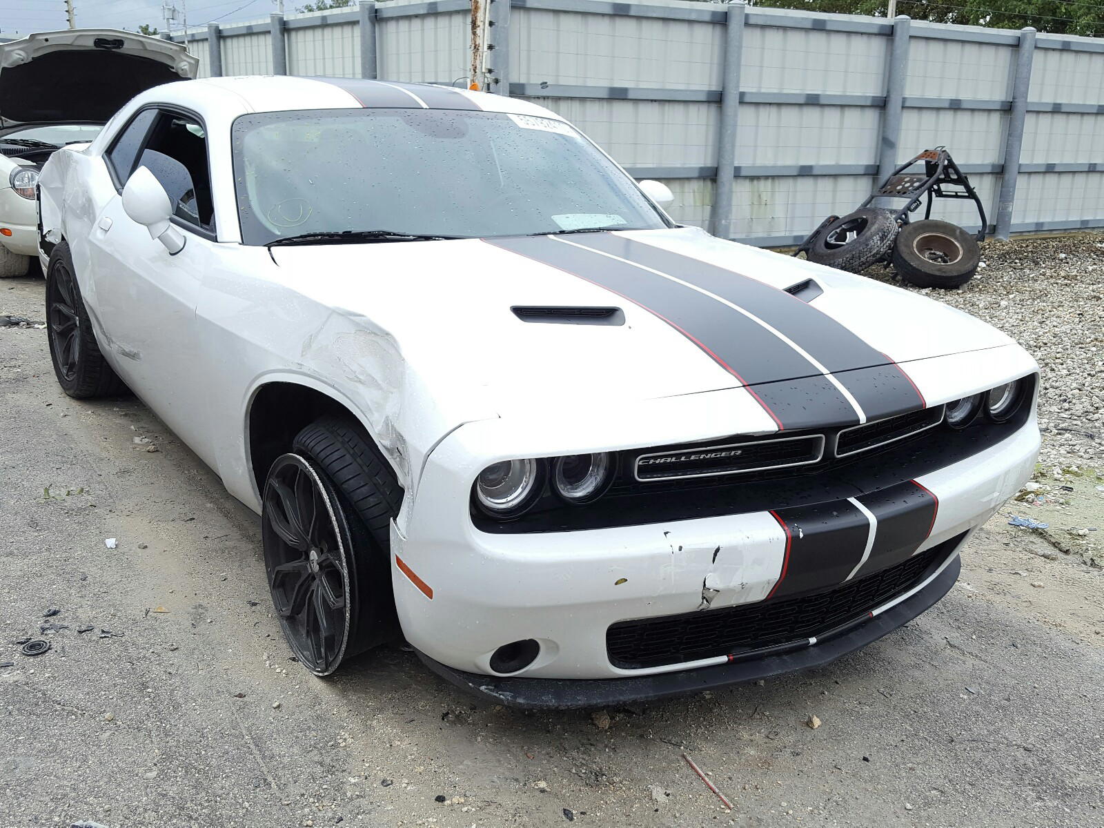 DODGE CHALLENGER 2020 with VIN 2C3CDZAG5LH117806 - Photo from auction