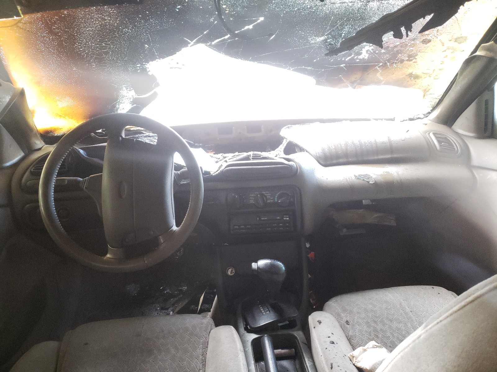 Photo 9 from auction – 2000 FORD CONTOUR SE with VIN 1FAFP66L0YK137469