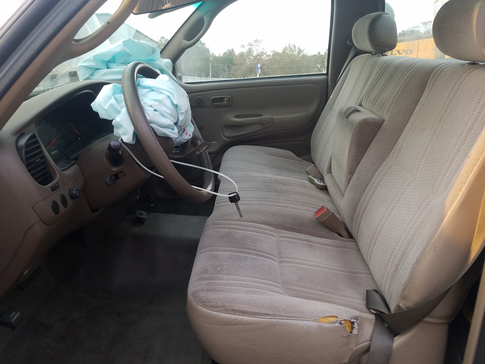 Photo 5 from auction – 2003 TOYOTA TUNDRA with VIN 5TBJN32153S381044
