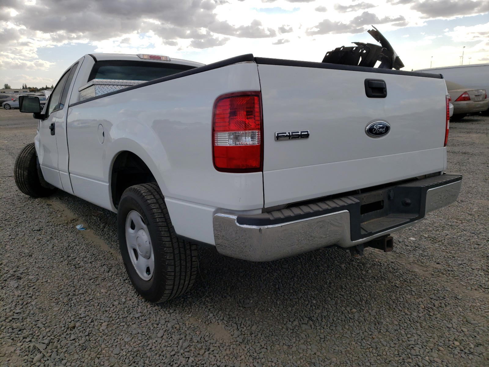 Photo 3 from auction – 2005 FORD F150 with VIN 1FTRF12W05NB97999