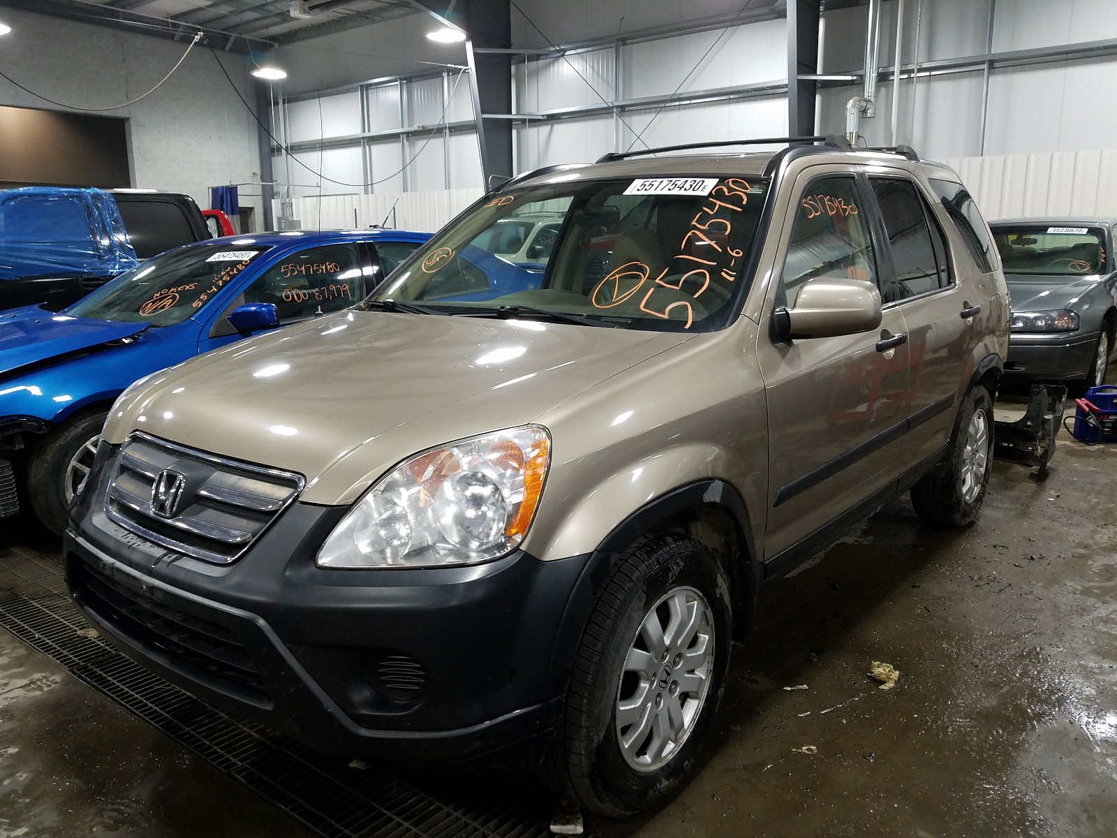 Photo 2 from auction – 2006 HONDA CR-V EX with VIN JHLRD68806C014337