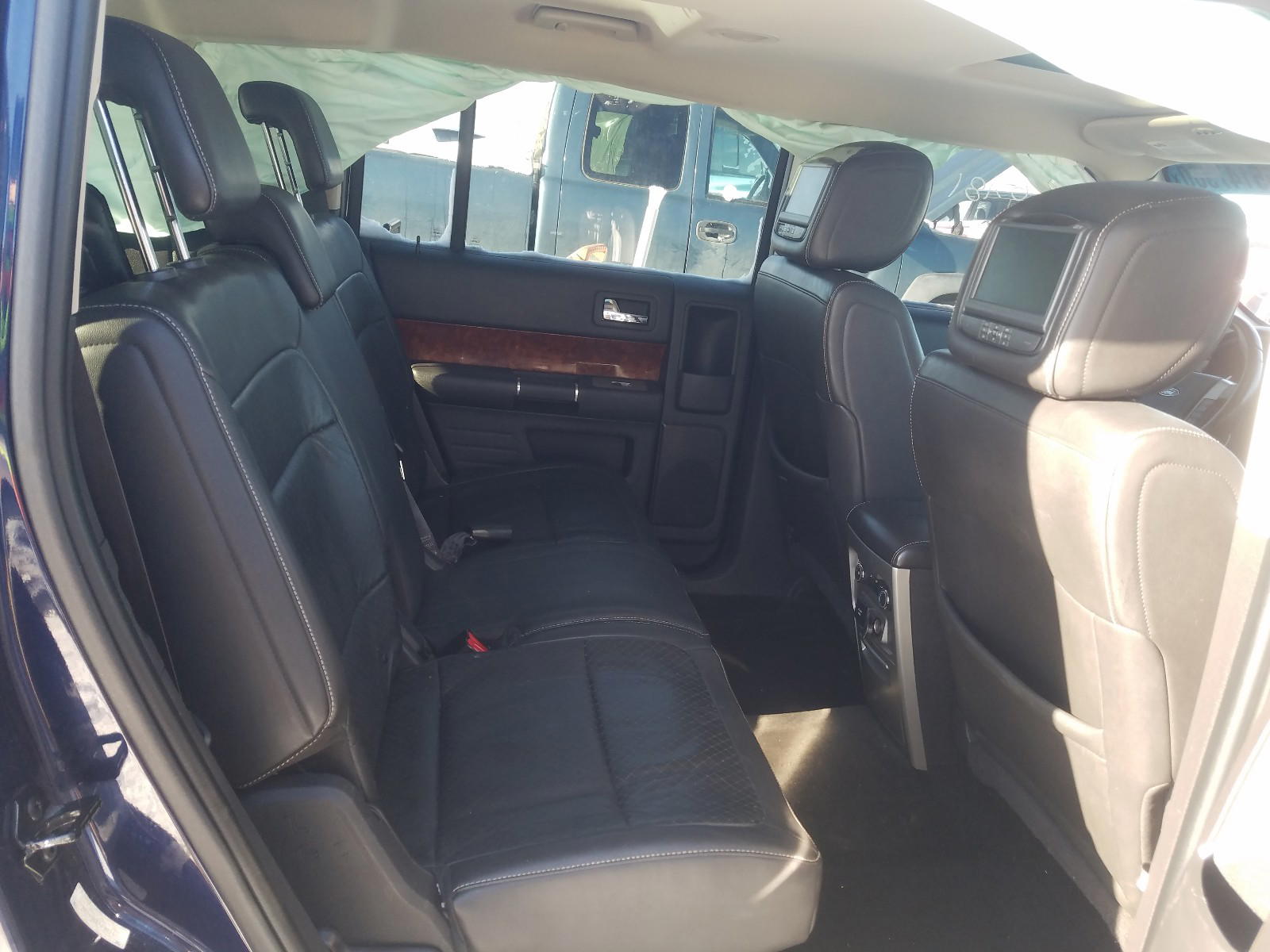 Photo 6 from auction – 2011 FORD FLEX LIMIT with VIN 2FMHK6DCXBBD34313