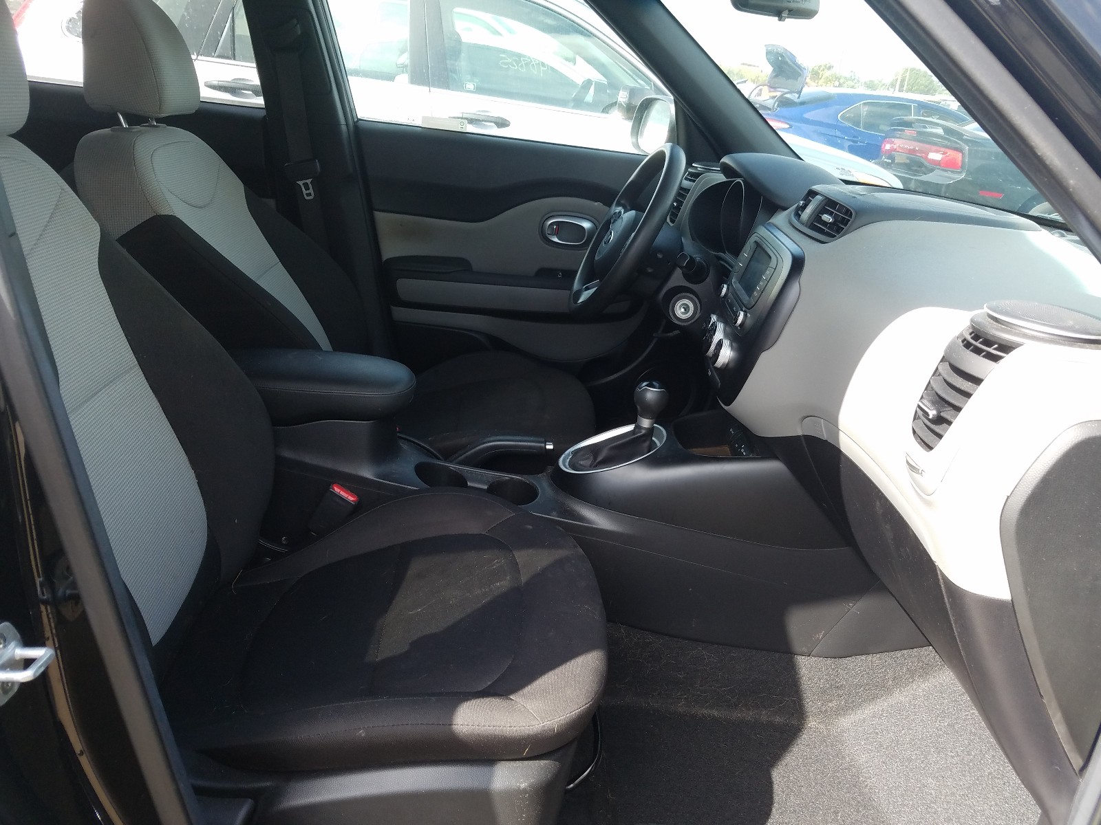 Photo 5 from auction – 2019 KIA SOUL with VIN KNDJN2A25K7921786