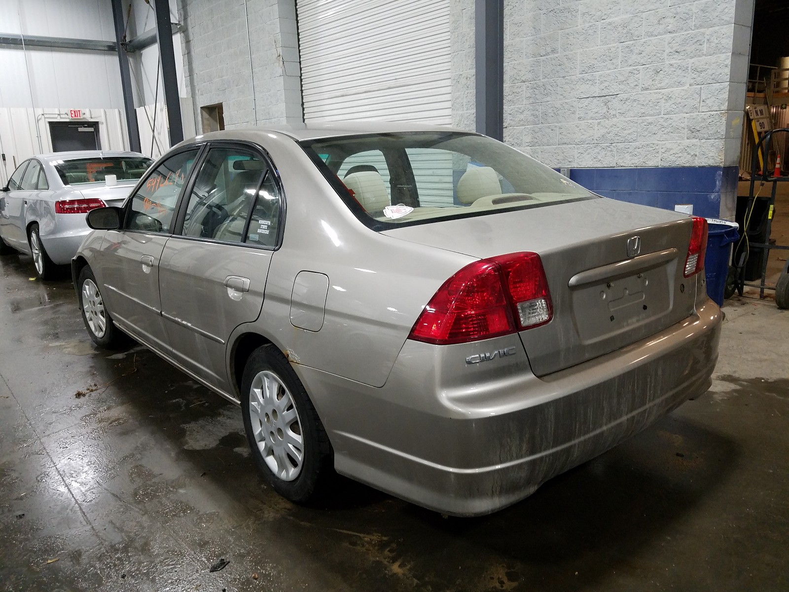 Photo 3 from auction – 2004 HONDA CIVIC LX with VIN 2HGES16634H636089