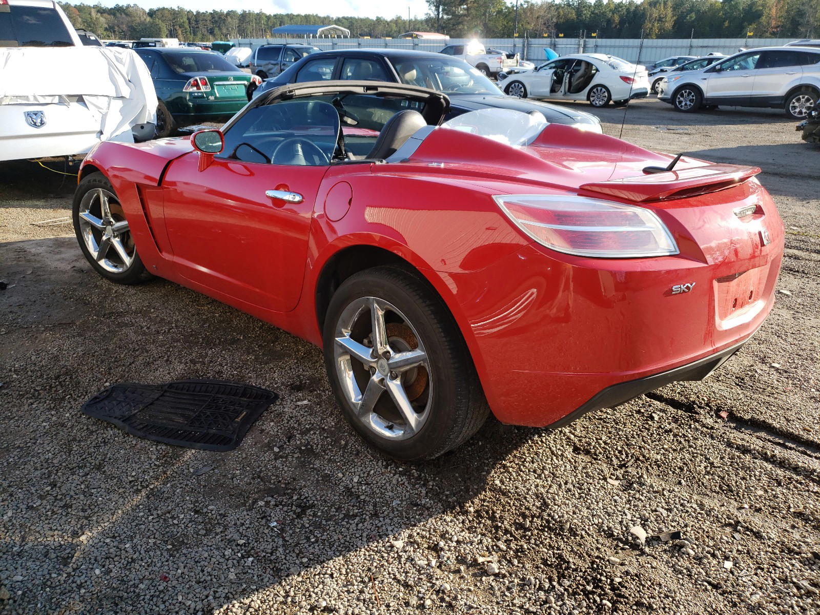 Photo 3 from auction – 2007 SATURN SKY with VIN 1G8MB33B27Y100052