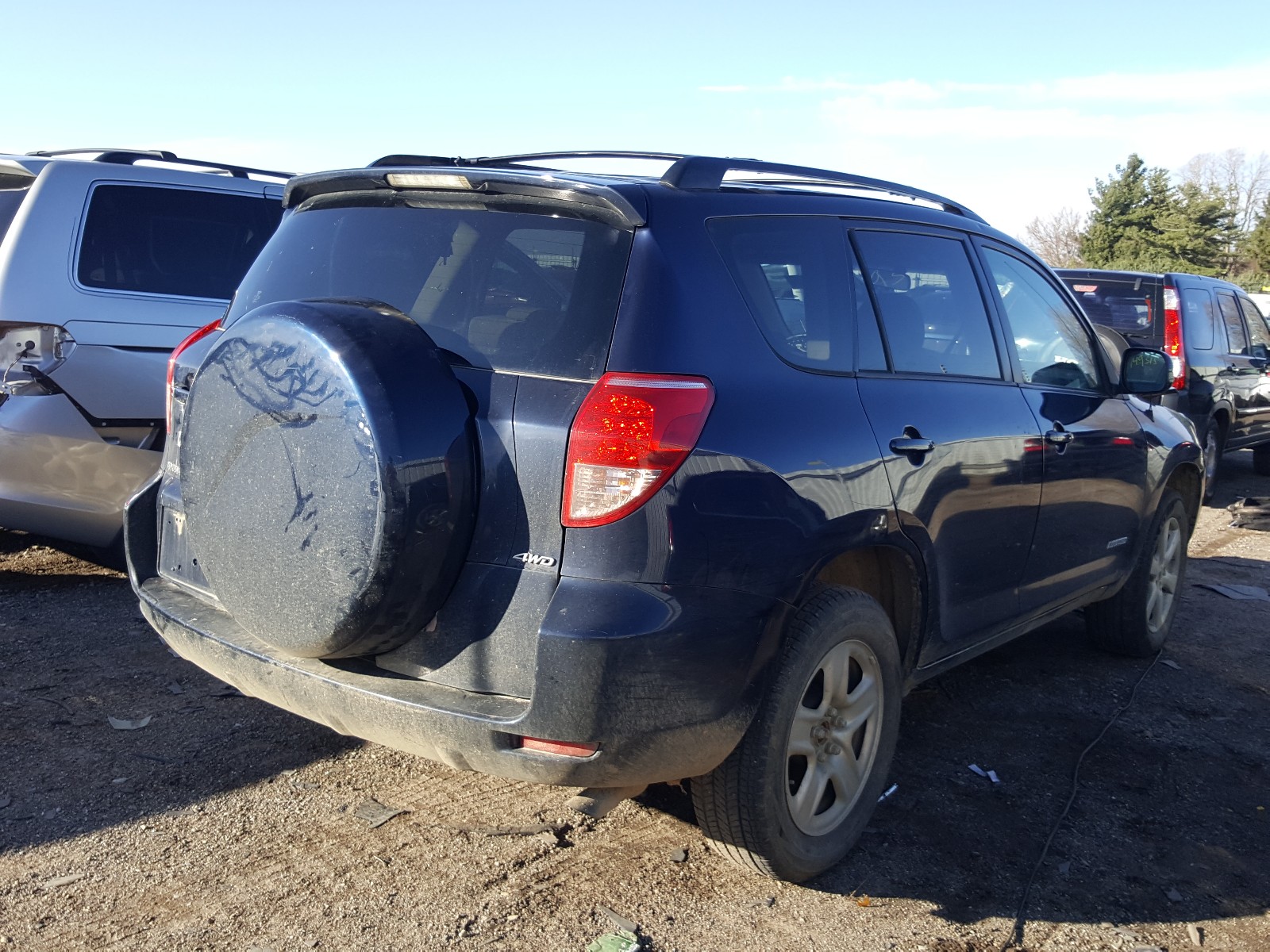 Photo 4 from auction – 2007 TOYOTA RAV4 LIMIT with VIN JTMBD31V276028821