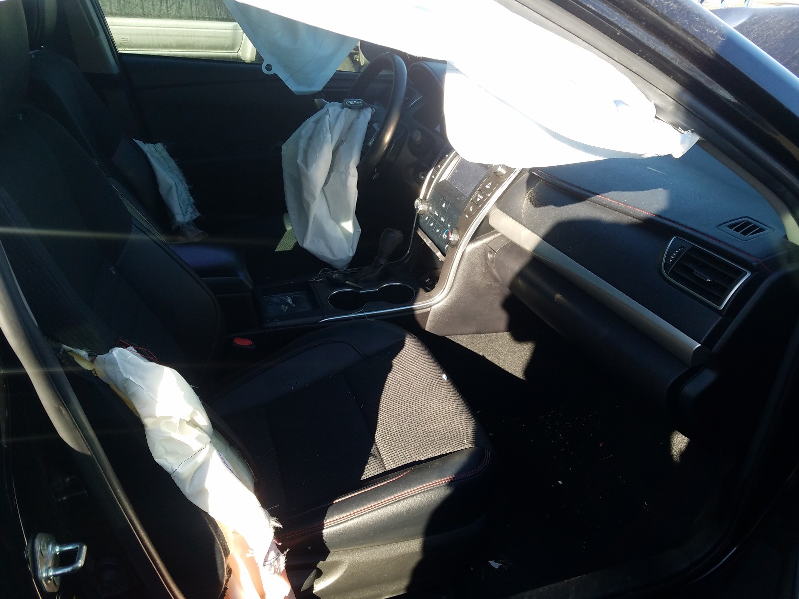 Photo 5 from auction – 2016 TOYOTA CAMRY LE with VIN 4T1BF1FK3GU133324