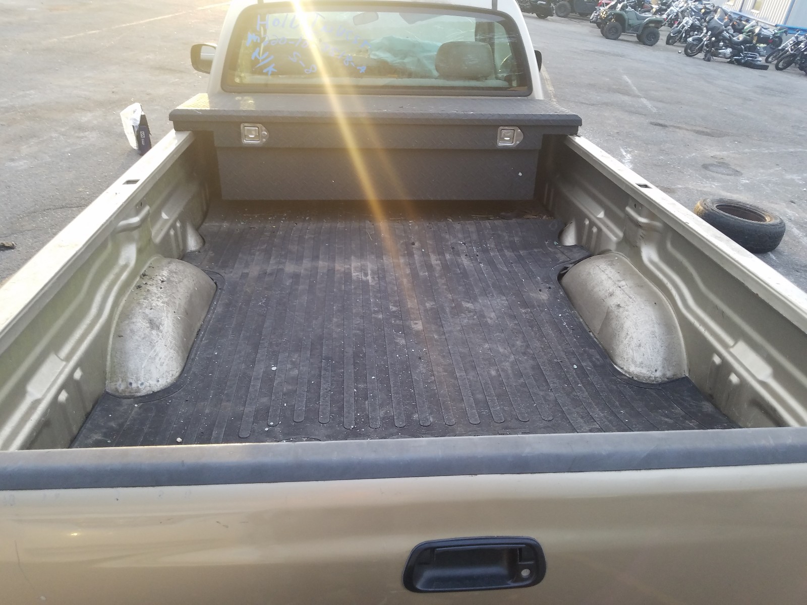 Photo 6 from auction – 2003 TOYOTA TUNDRA with VIN 5TBJN32153S381044