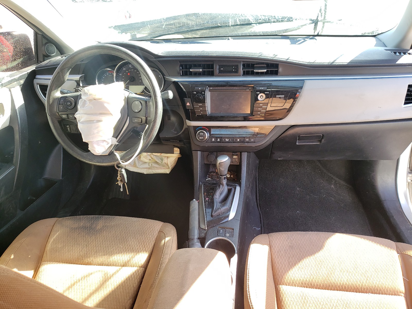 Photo 9 from auction – 2015 TOYOTA COROLLA L with VIN 5YFBURHE1FP183277