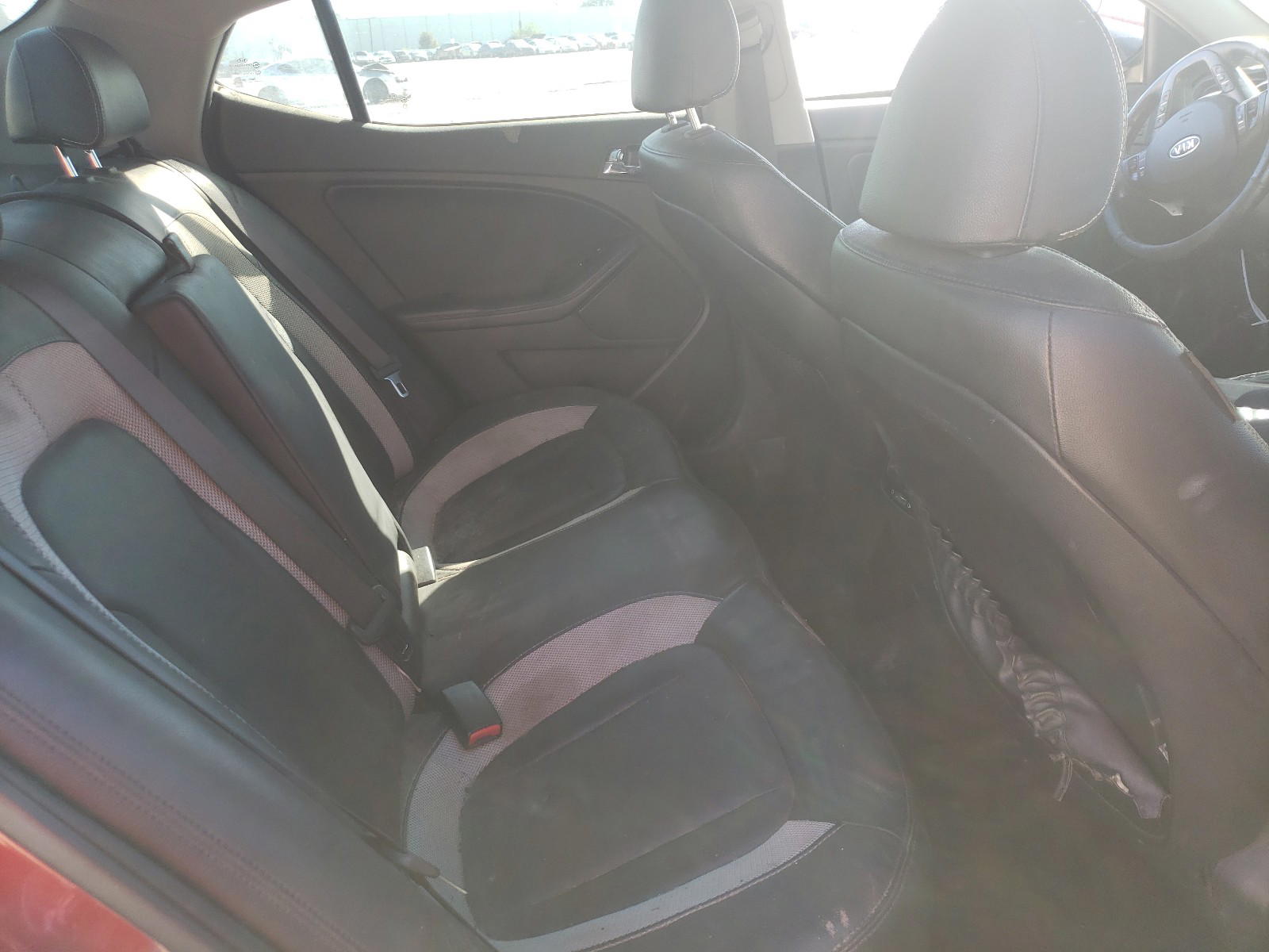 Photo 6 from auction – 2011 KIA OPTIMA SX with VIN KNAGR4A6XB5092624