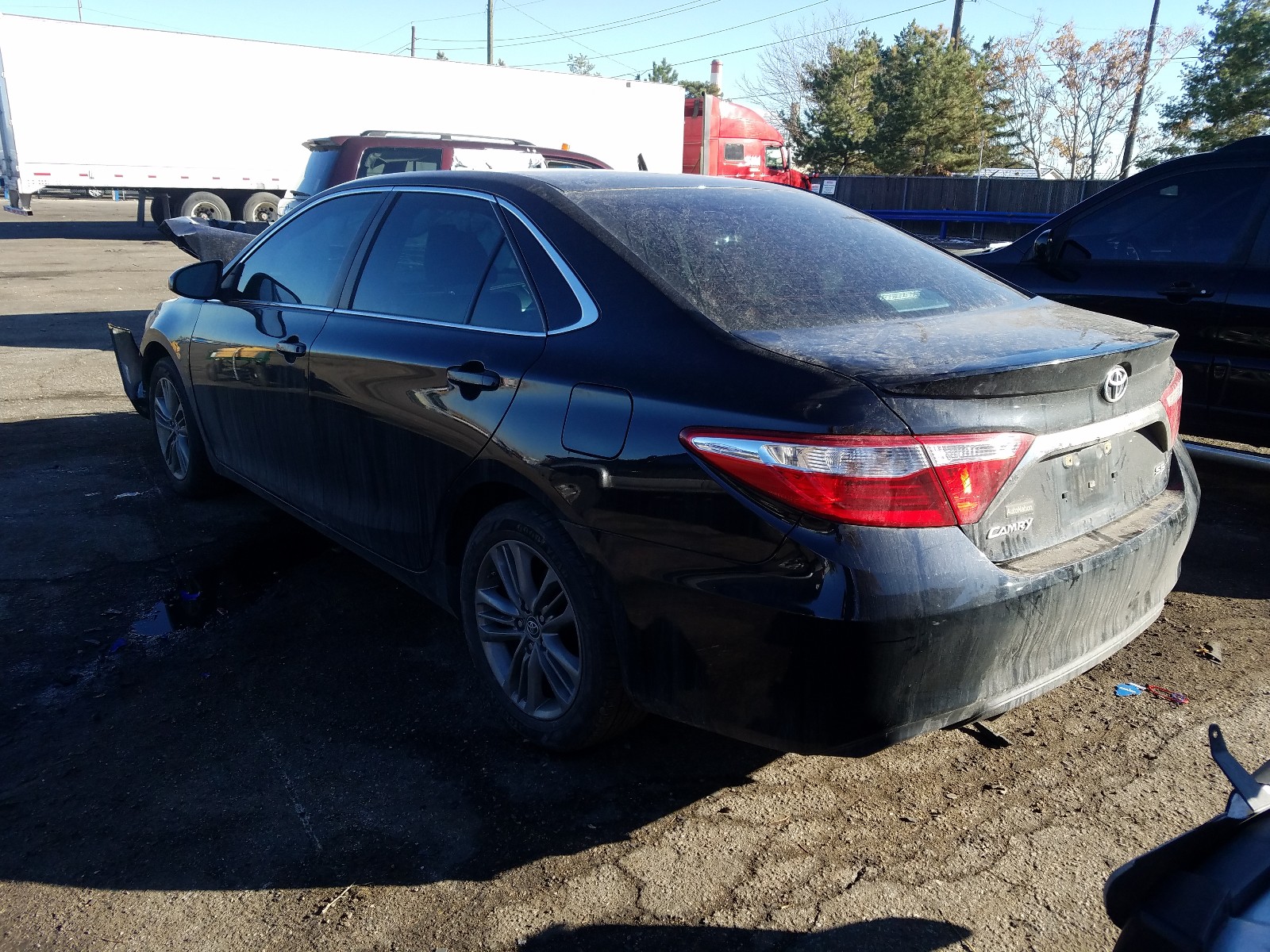 Photo 3 from auction – 2016 TOYOTA CAMRY LE with VIN 4T1BF1FK3GU133324
