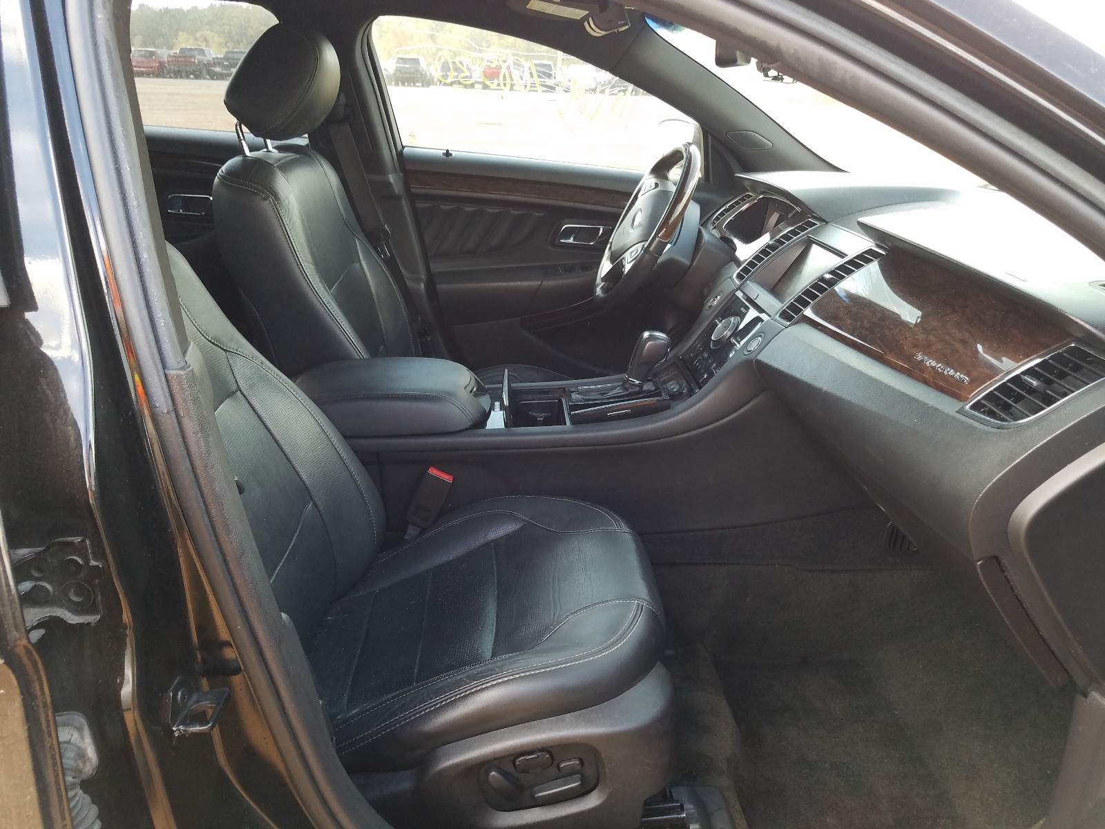 Фото 5 с аукциона – 2014 FORD TAURUS LIM с VIN 1FAHP2F8XEG184620