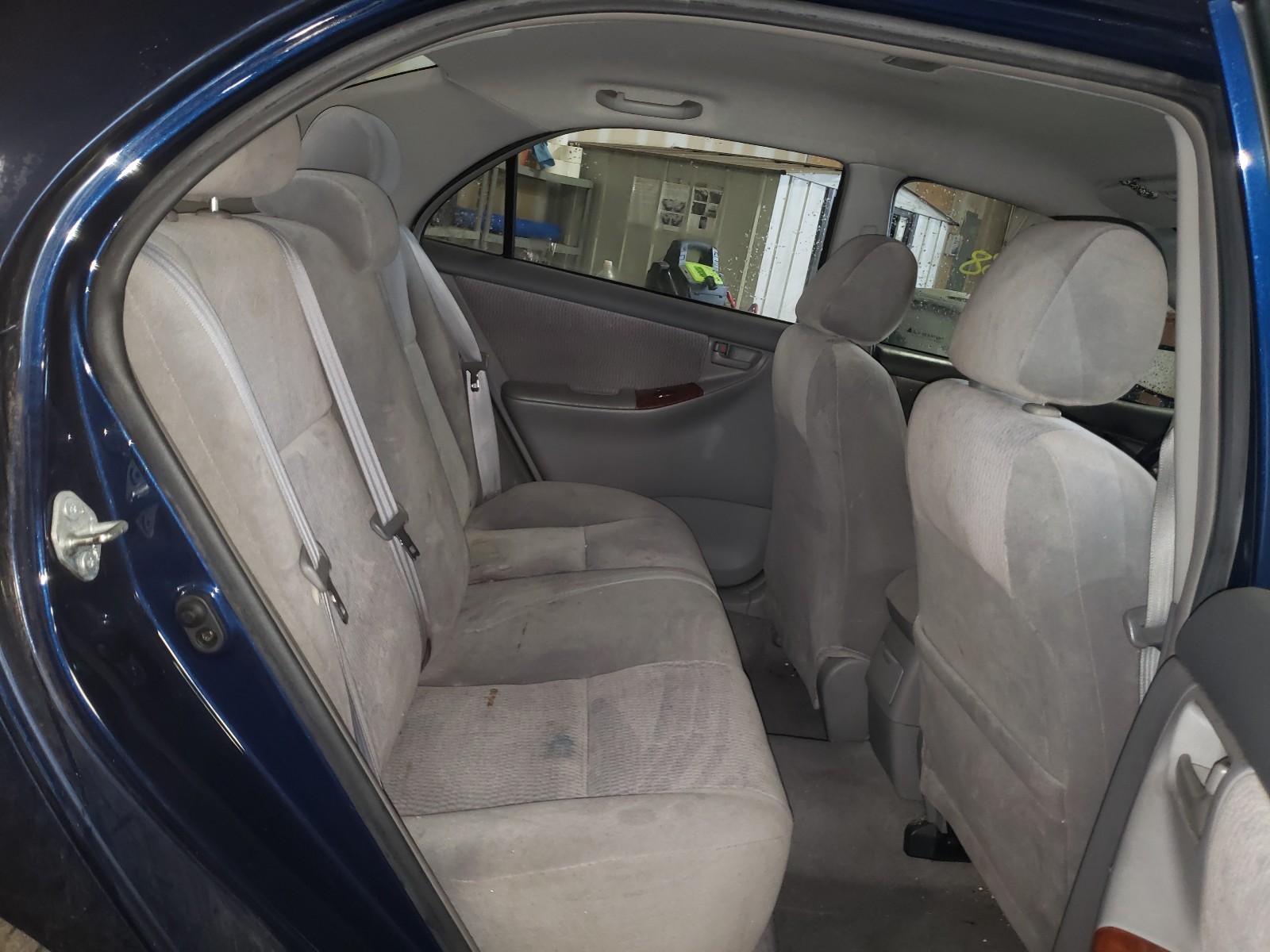 Photo 6 from auction – 2005 TOYOTA COROLLA CE with VIN 1NXBR32E75Z454962