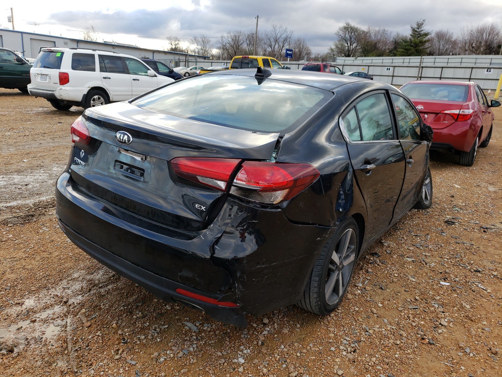 Zdjęcie 4 z aukcji – 2017 KIA FORTE EX z VIN 3KPFL4A81HE091862