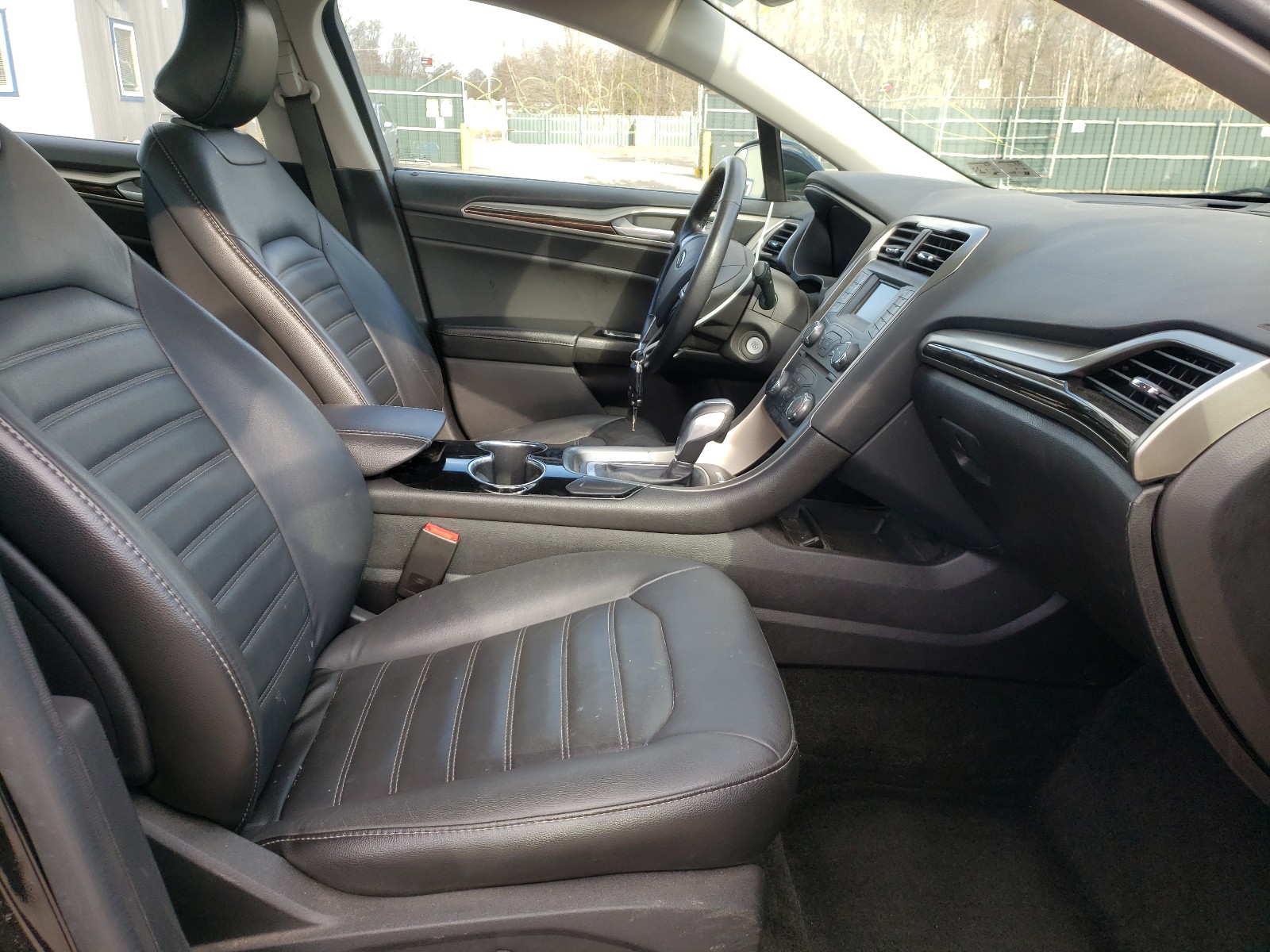 Photo 5 from auction – 2016 FORD FUSION SE with VIN 1FA6P0HDXG5100994