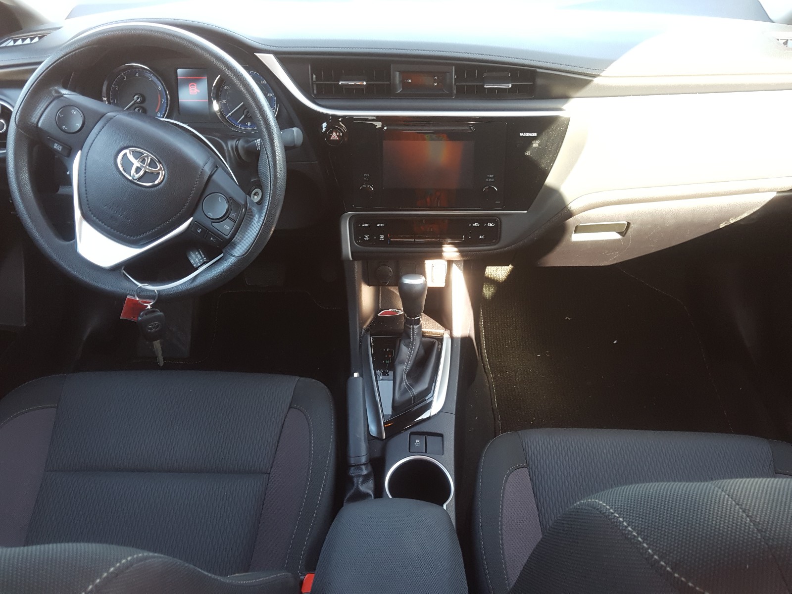 Photo 9 from auction – 2017 TOYOTA COROLLA L with VIN 2T1BURHE0HC837575