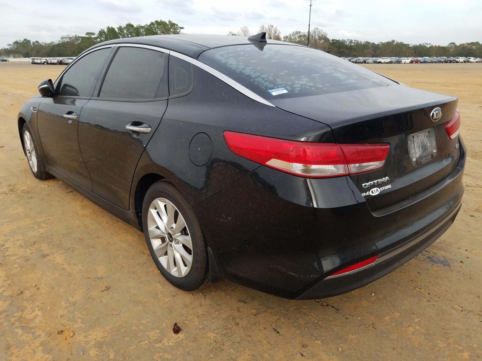 Photo 3 from auction – 2017 KIA OPTIMA EX with VIN 5XXGU4L33HG144068