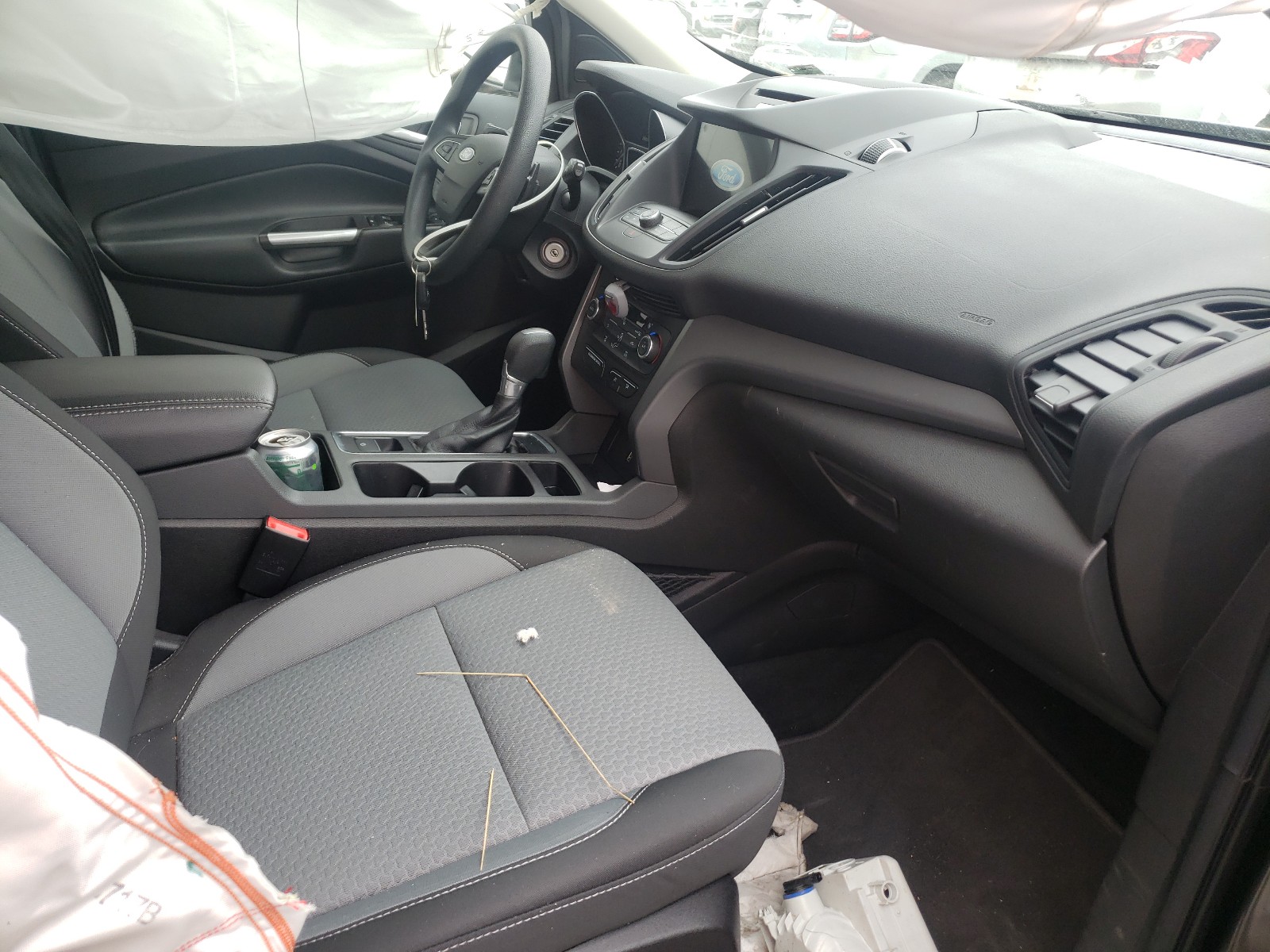 Photo 5 from auction – 2017 FORD ESCAPE SE with VIN 1FMCU0GD5HUD39105