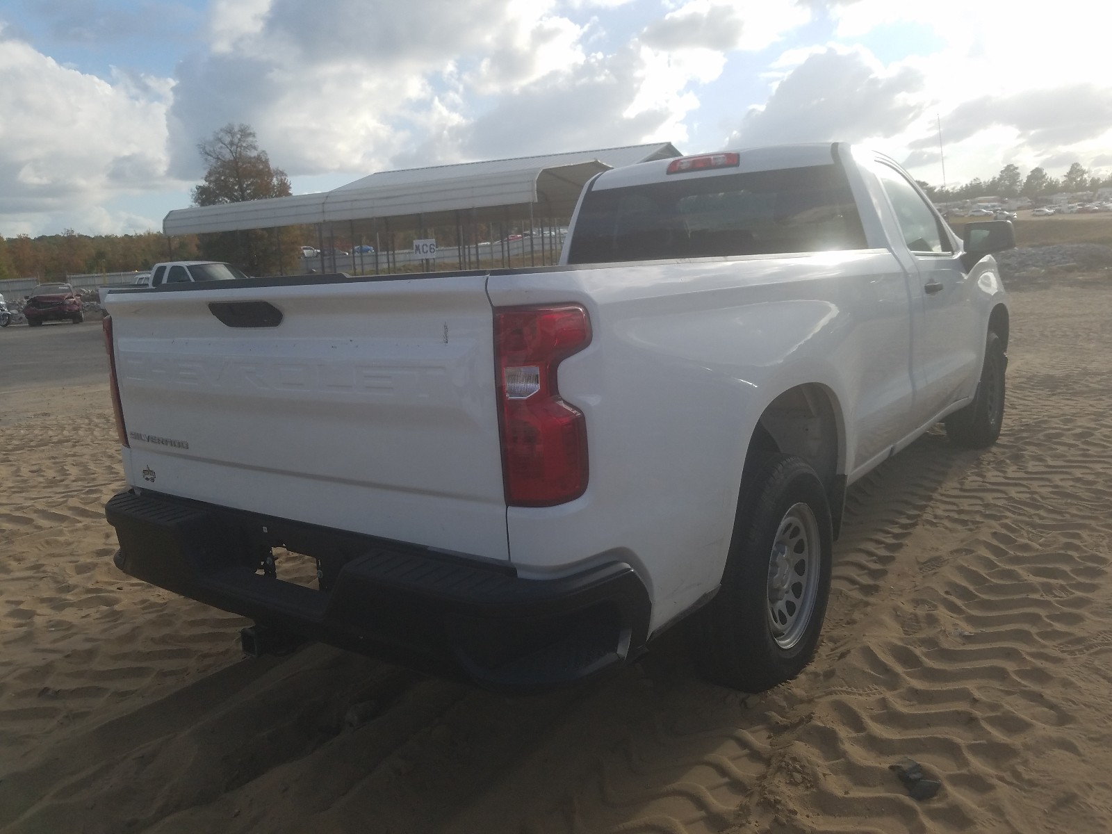 Photo 4 from auction – 2020 CHEVROLET SILVERADO with VIN 3GCNWAEH2LG231880