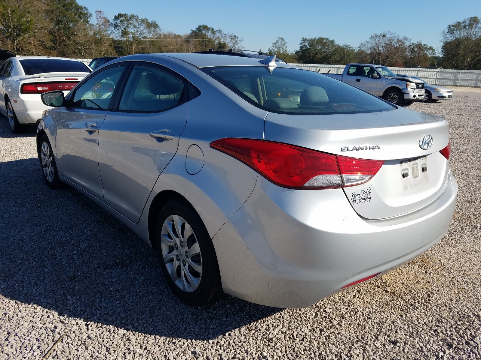 Photo 3 from auction – 2012 HYUNDAI ELANTRA GL with VIN 5NPDH4AE2CH091775