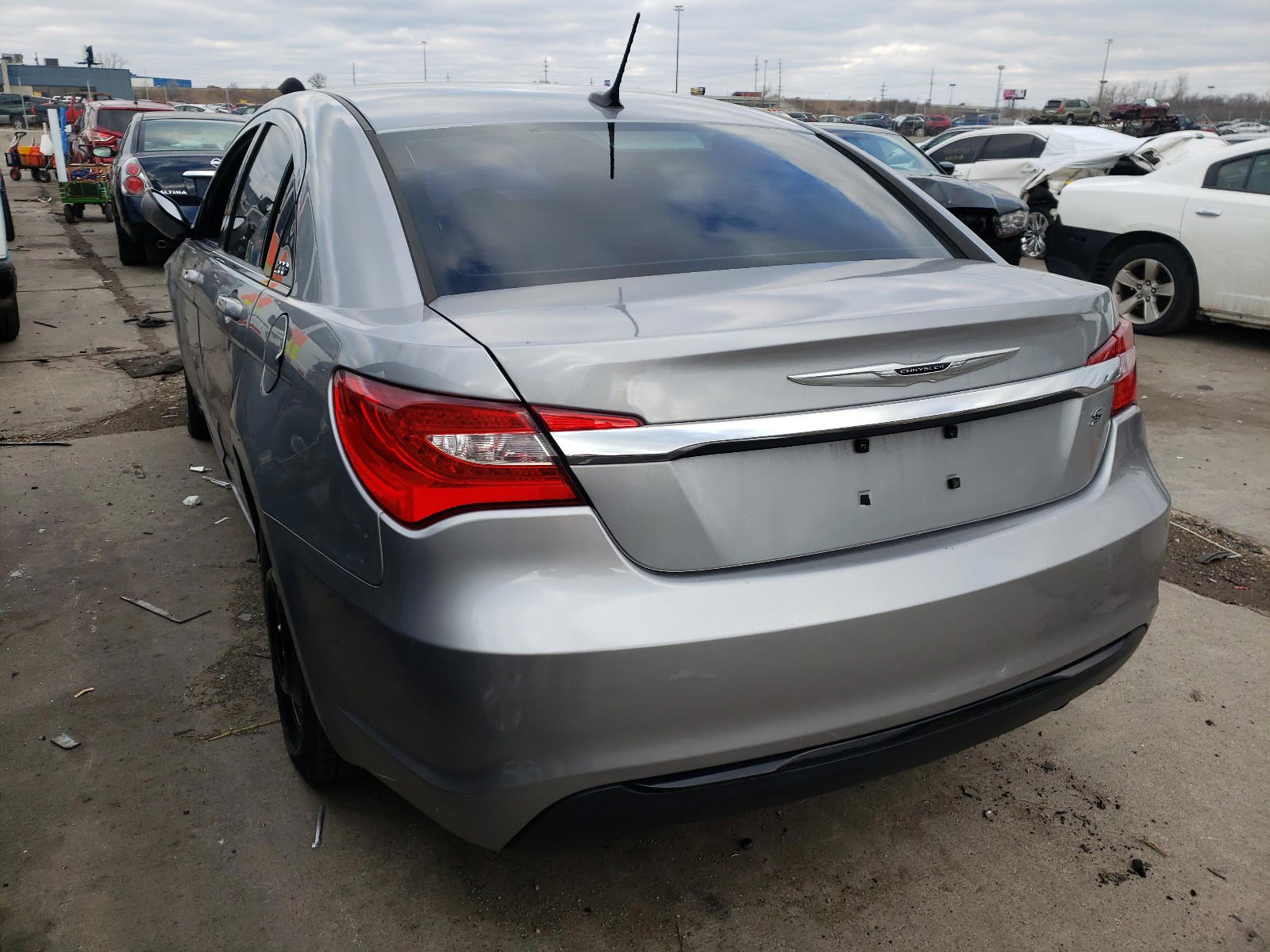 Photo 3 from auction – 2013 CHRYSLER 200 TOURIN with VIN 1C3CCBBB7DN516240