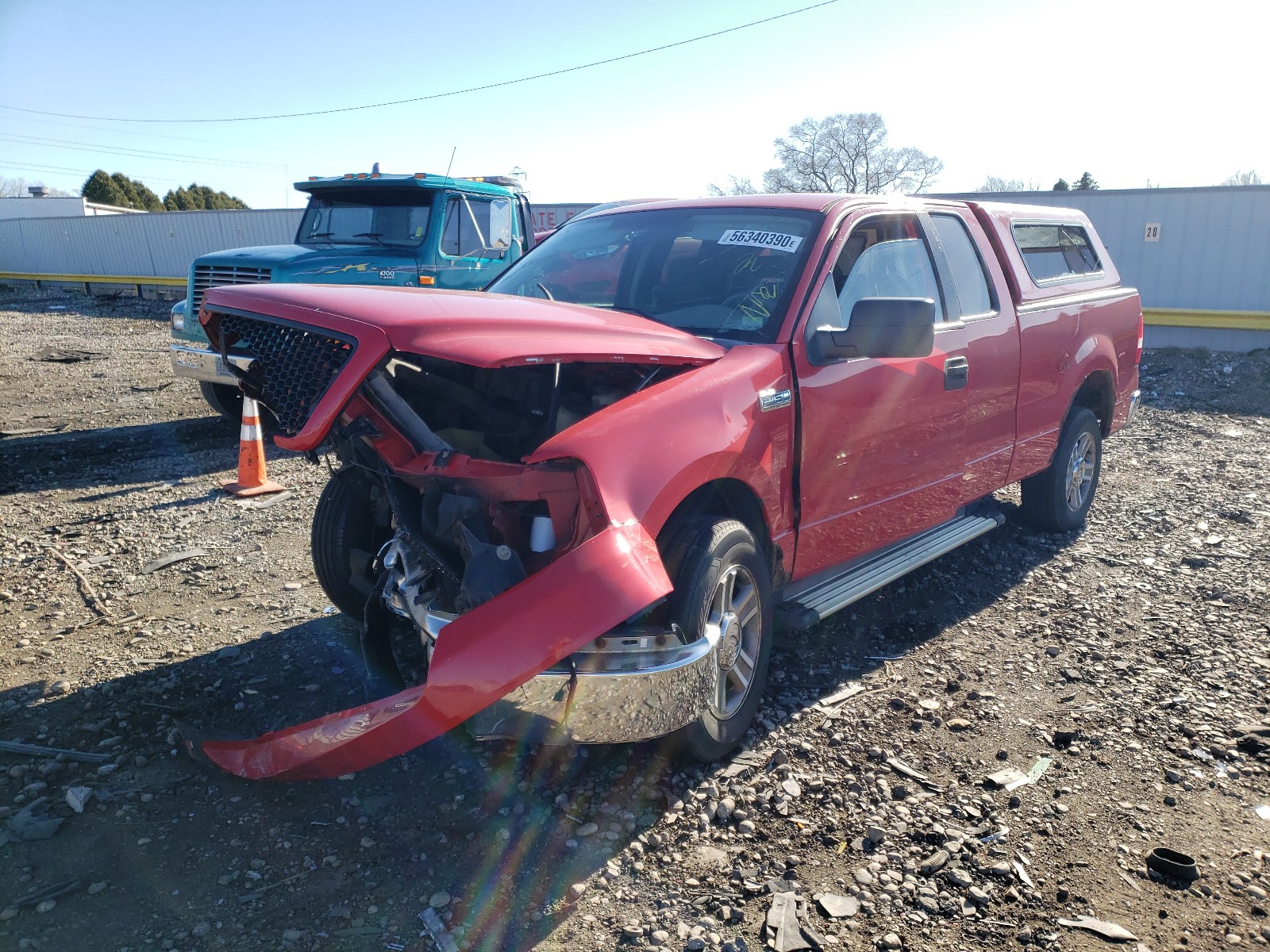 Photo 2 from auction – 2005 FORD F150 with VIN 1FTPX12545NA60687