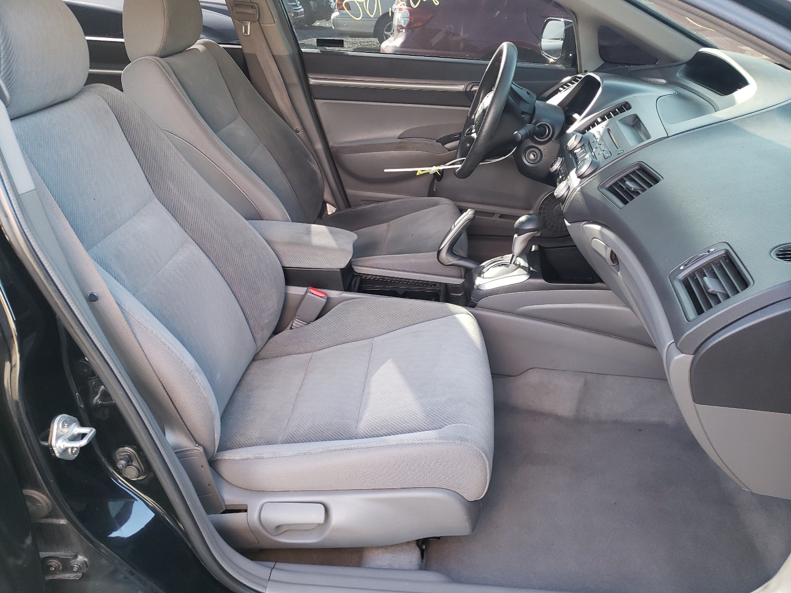 Photo 5 from auction – 2009 HONDA CIVIC EX with VIN 2HGFA16859H302906