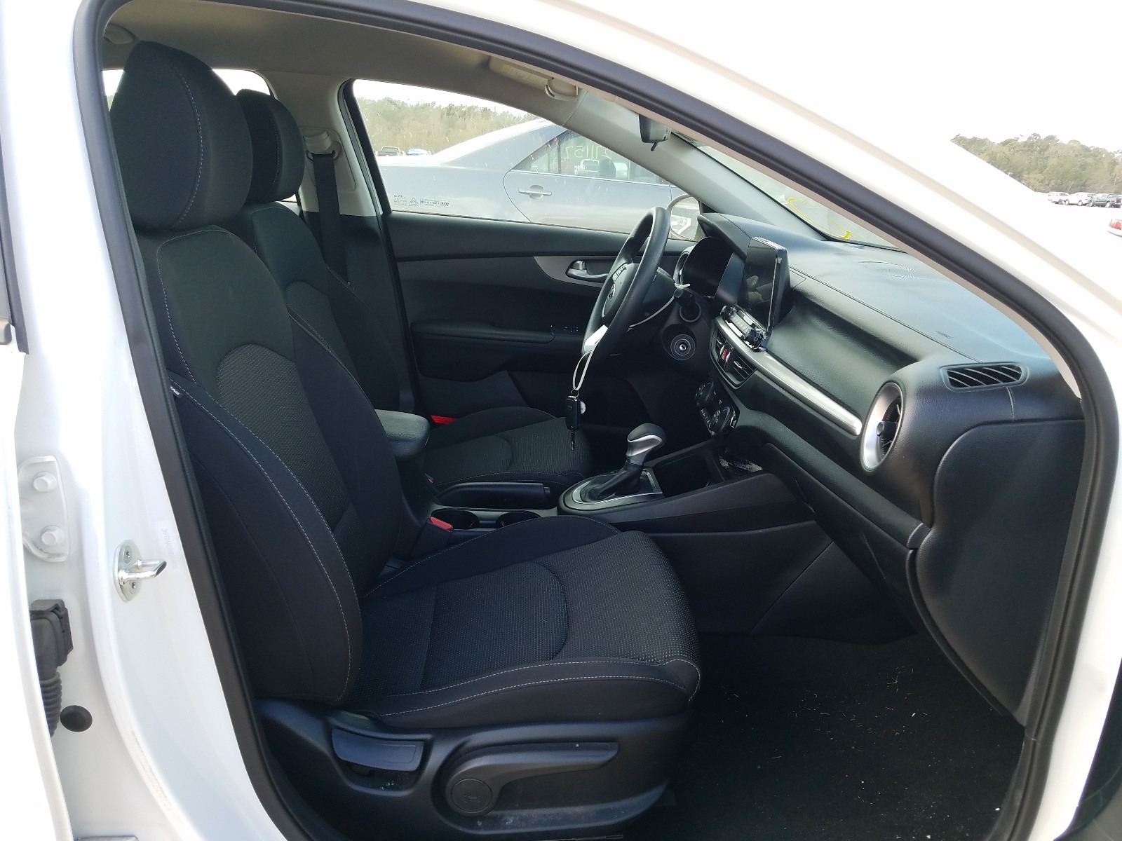 Photo 5 from auction – 2019 KIA FORTE FE with VIN 3KPF24ADXKE014933