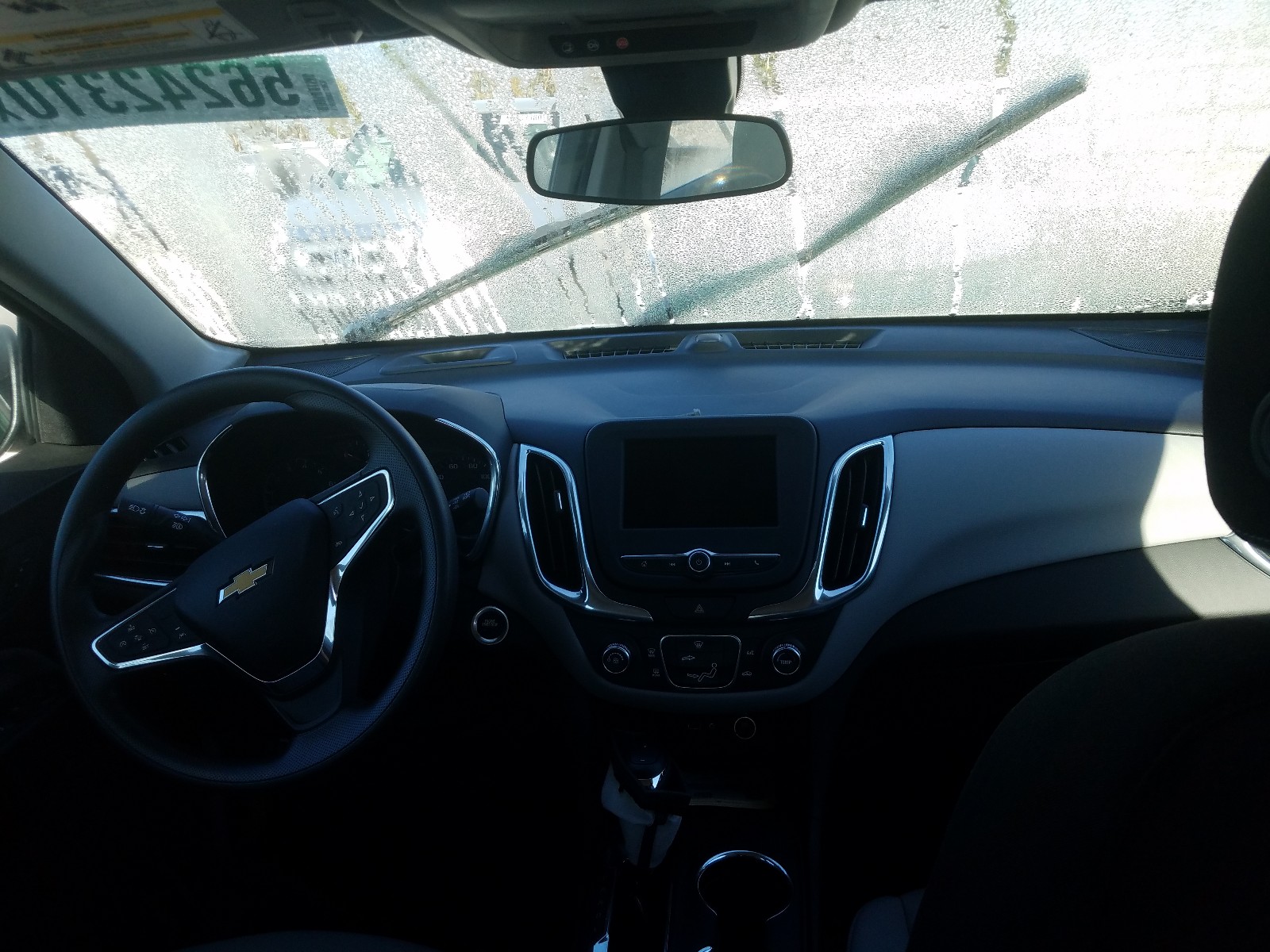 Photo 9 from auction – 2020 CHEVROLET EQUINOX LS with VIN 2GNAXSEV6L6189028