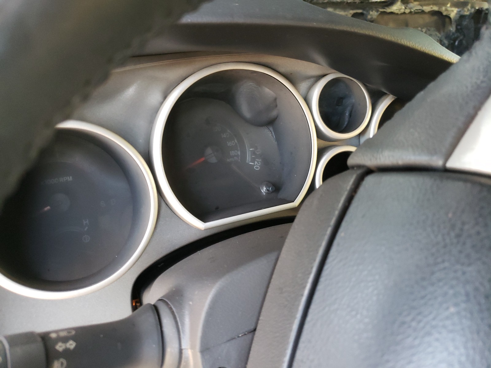 Photo 8 from auction – 2016 TOYOTA SEQUOIA SR with VIN 5TDZY5G13GS065590