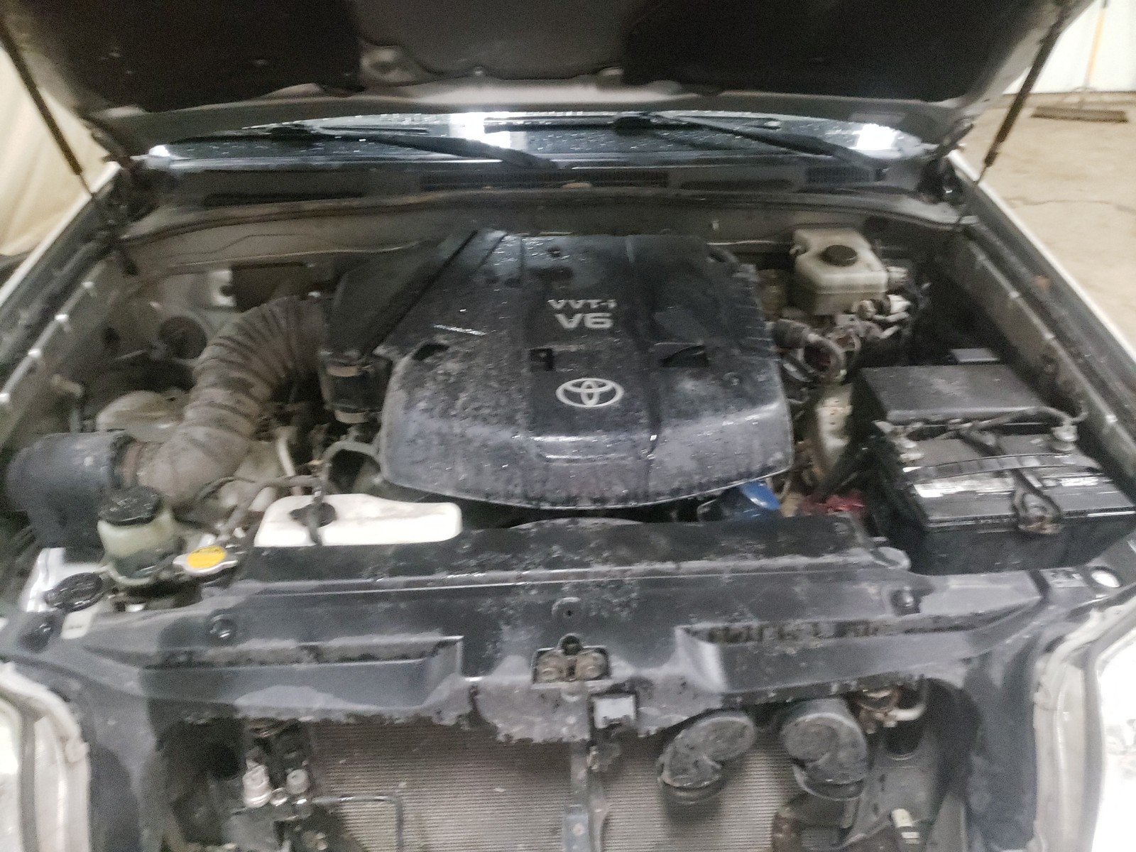 Zdjęcie 7 z aukcji – 2004 TOYOTA 4RUNNER SR z VIN JTEBU14R748011740