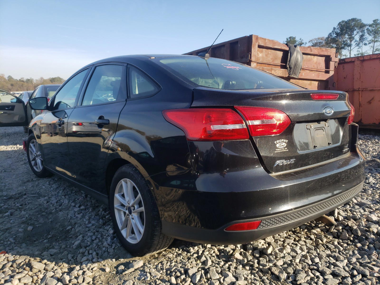 Photo 3 from auction – 2015 FORD FOCUS SE with VIN 1FADP3F22FL207204